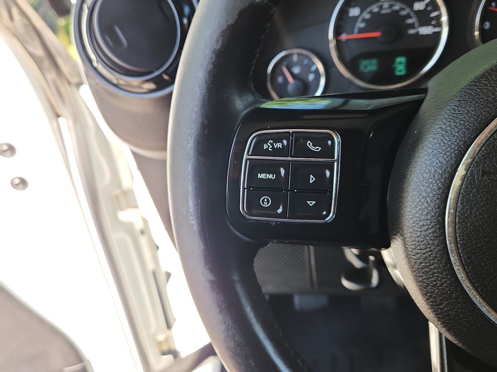 2014 Jeep Wrangler Unlimited Sahara - Photo 19