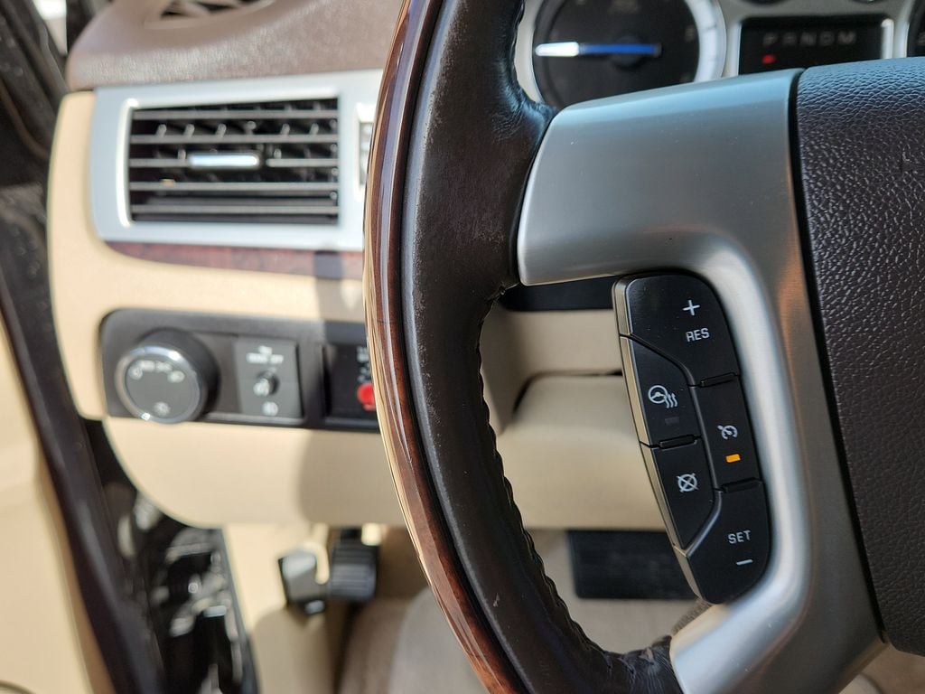 2013 Cadillac Escalade Luxury - Photo 21