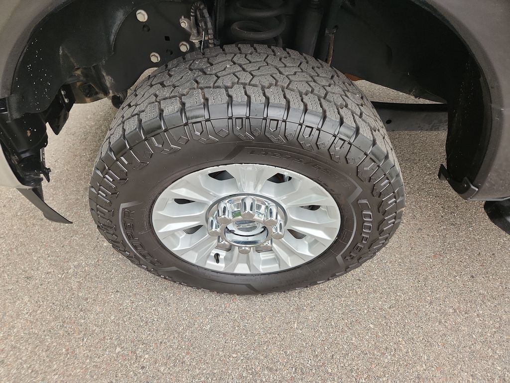 2022 Ford F-250 Super Duty XLT - Photo 12