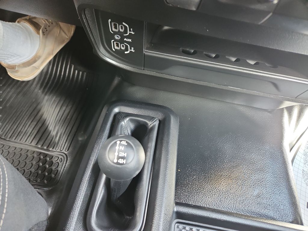 2022 RAM Ram 3500 Pickup Tradesman - Photo 24