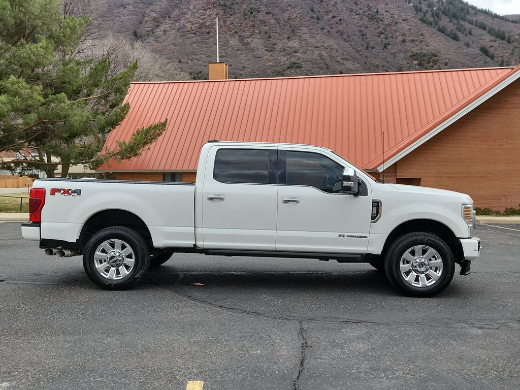 2022 Ford F-250 Platinum photo 2