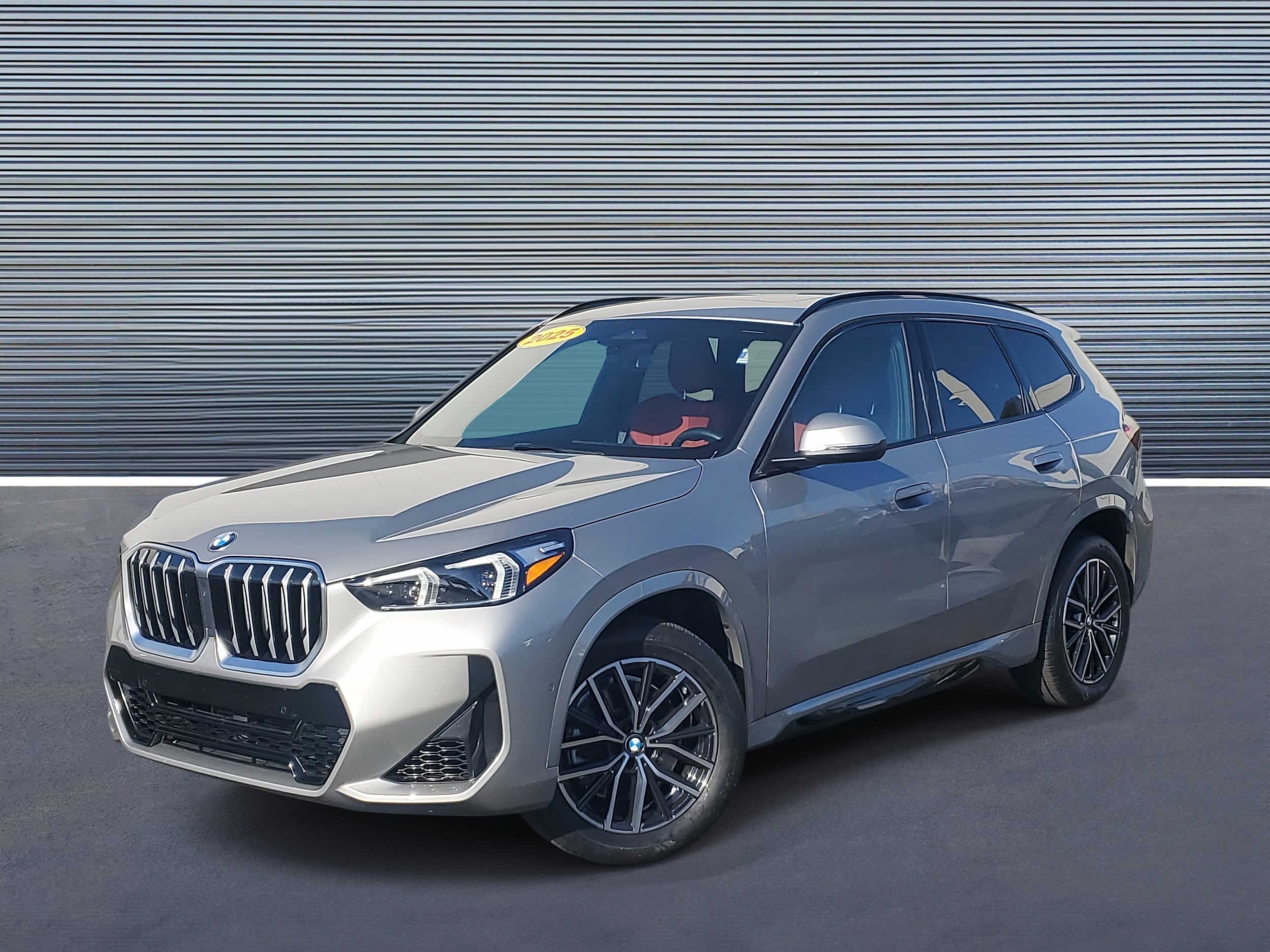 2025 BMW X1 28i's photo