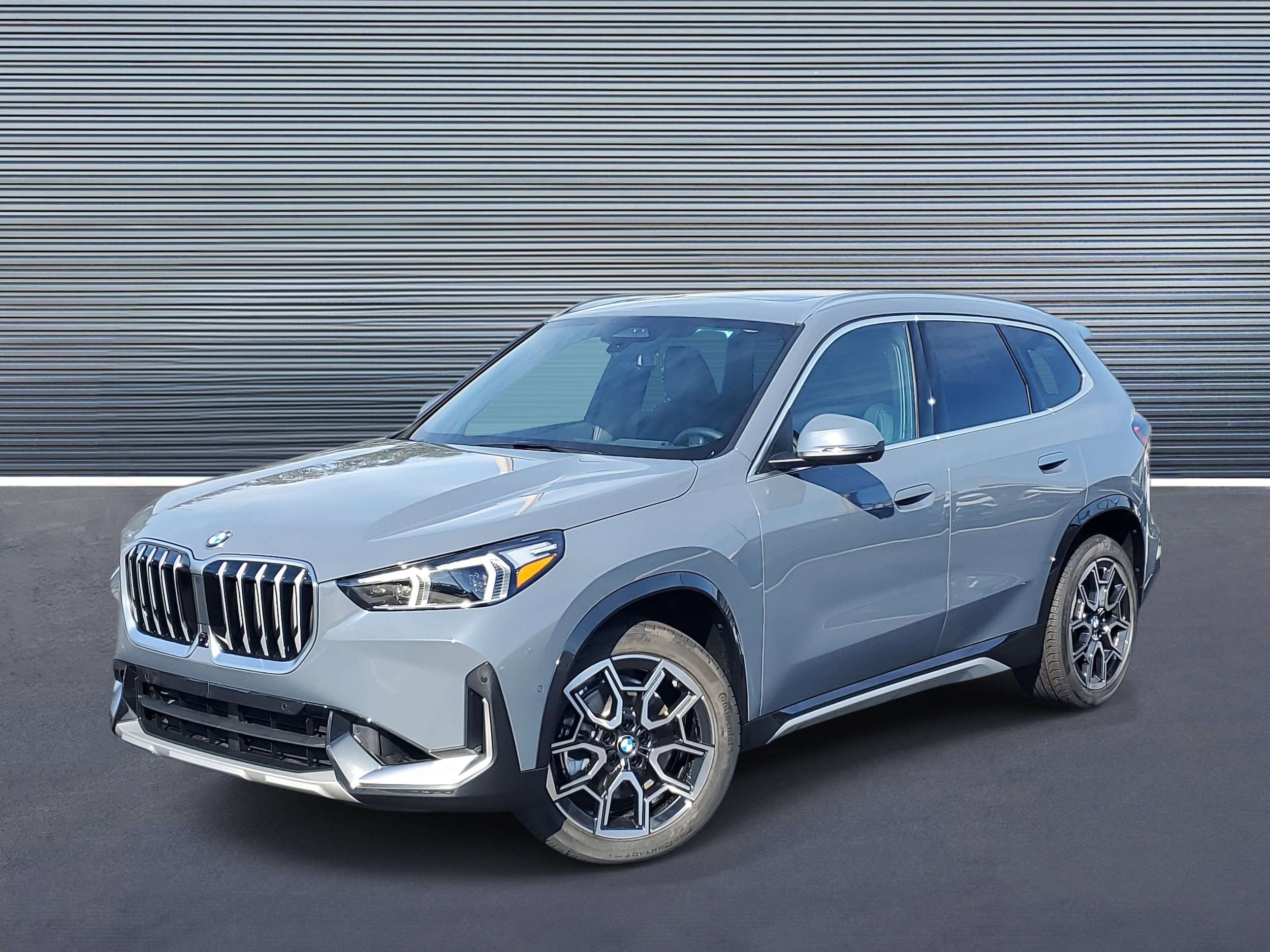 2026 BMW X1 28i's photo