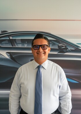 Staff member Givon Garces from ID_8bf56dc4ad12