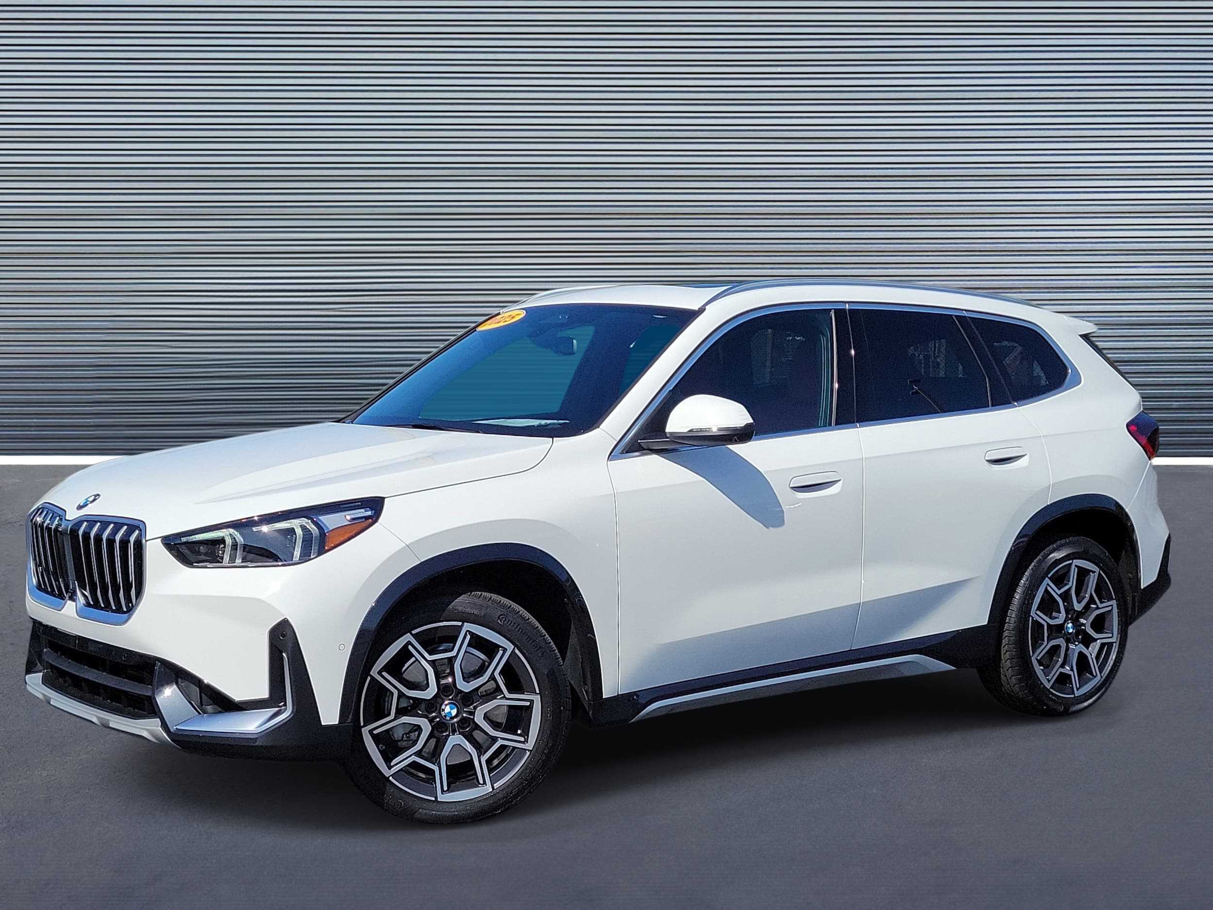 2025 BMW X1 xDrive28i's photo