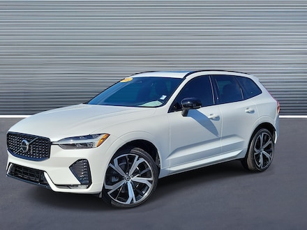 2022 Volvo XC60 R-Design B5 FWD R-Design YV4L12DM6N1079112