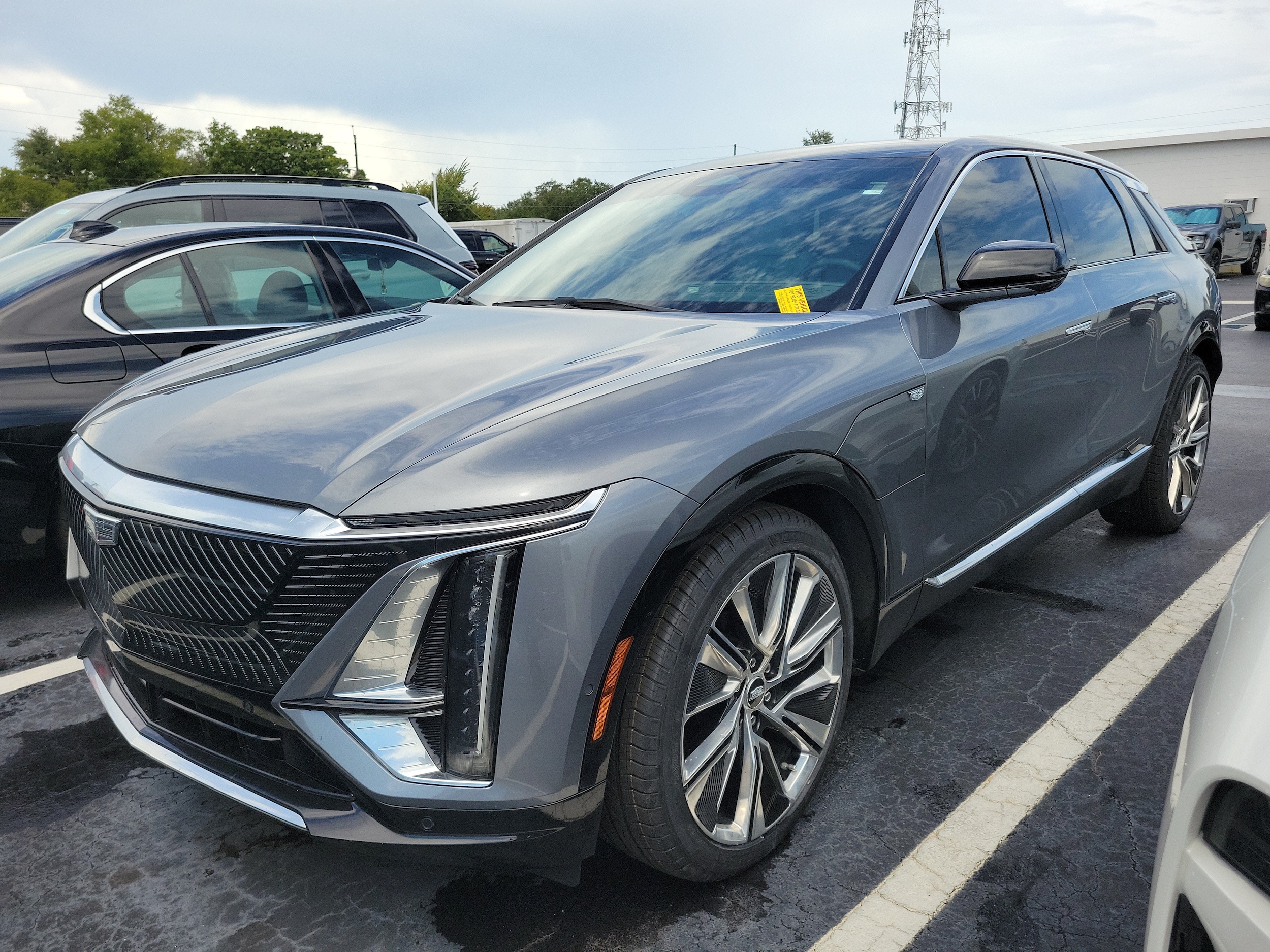 2023 Cadillac LYRIQ