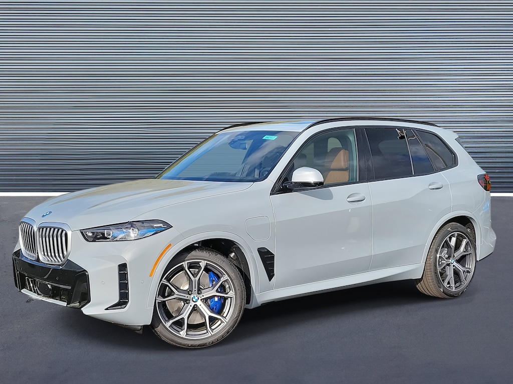 New 2026 BMW X5 PHEV xDrive50e SUV