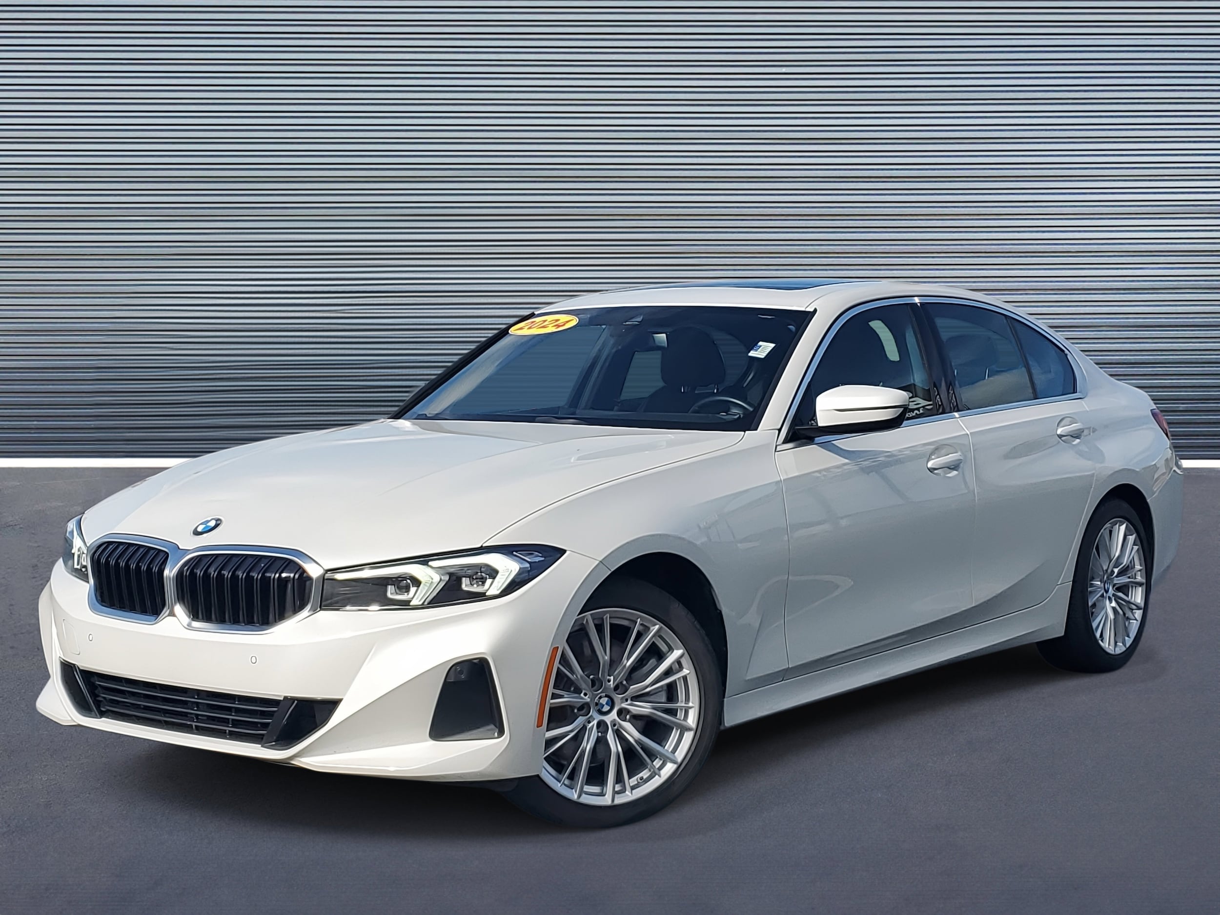 2024 BMW 3 Series 330i's photo