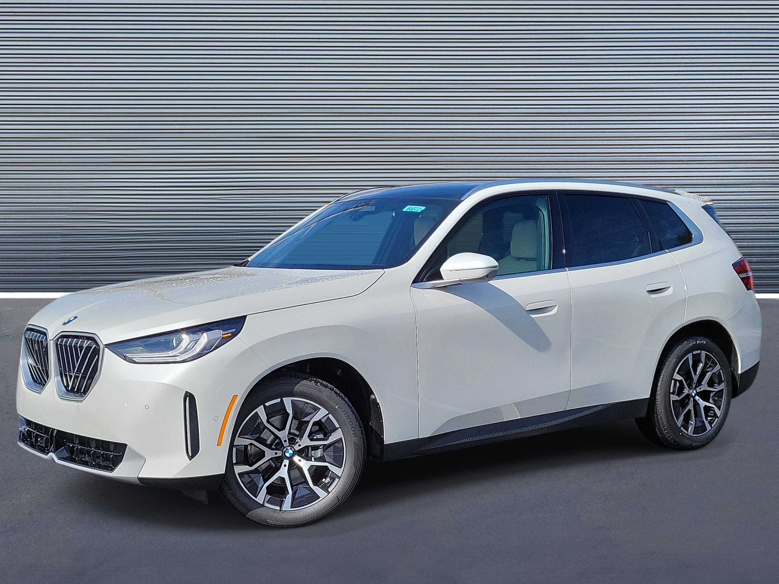 2026 BMW X3 30 XDRIVE's photo
