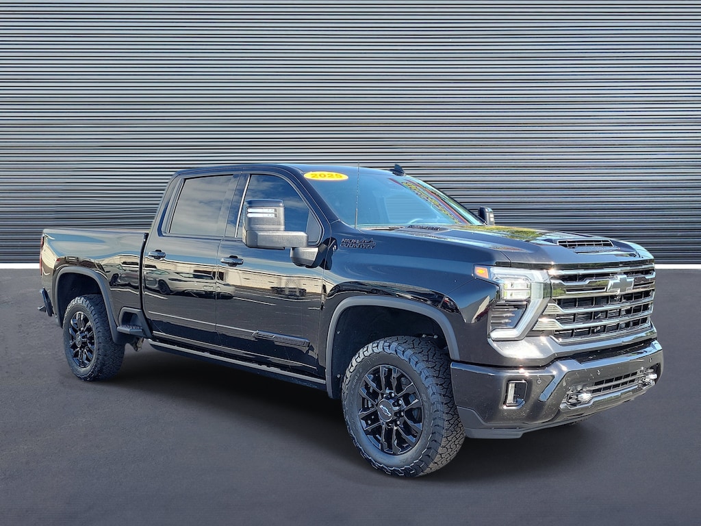 Used 2025 Chevrolet Silverado 2500HD High Country 4WD Crew Cab 159 High Country