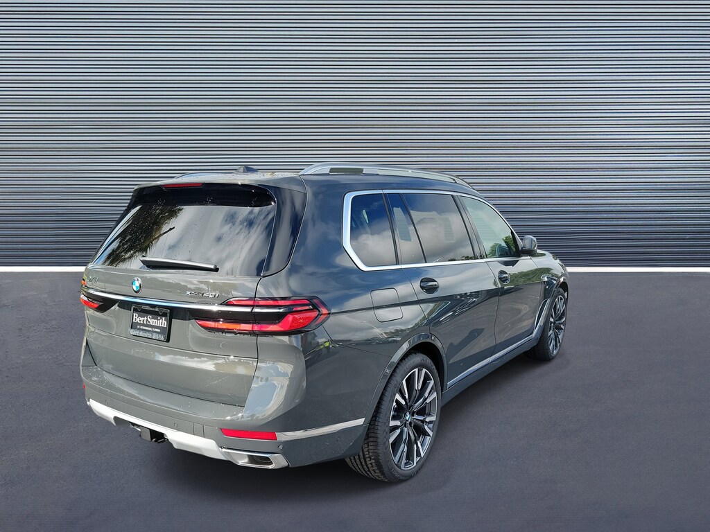 New 2026 BMW X7 xDrive40i xDrive40i Sports Activity Vehicle