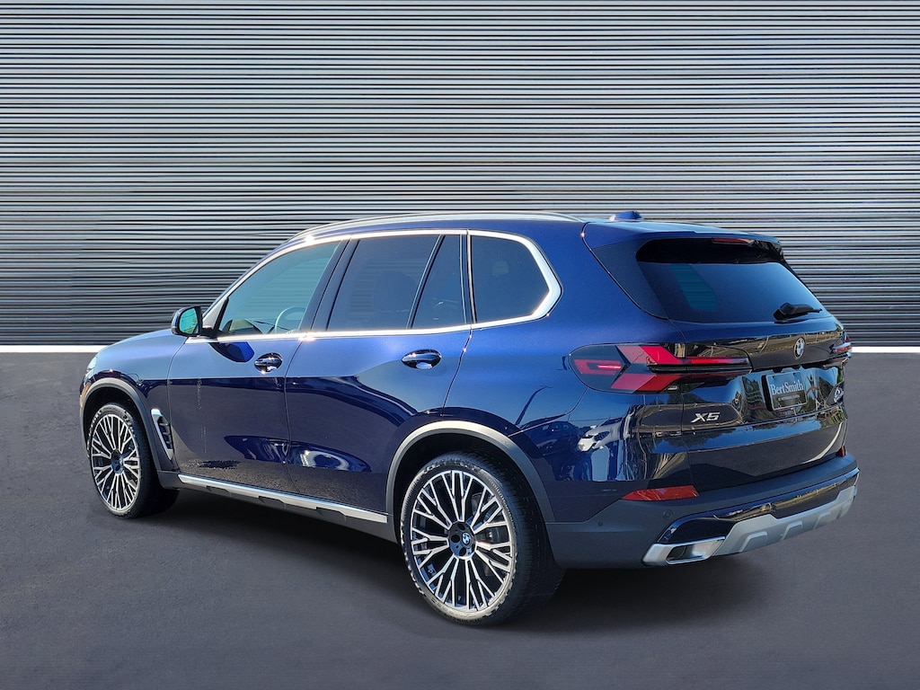 New 2026 BMW X5 sDrive40i SUV
