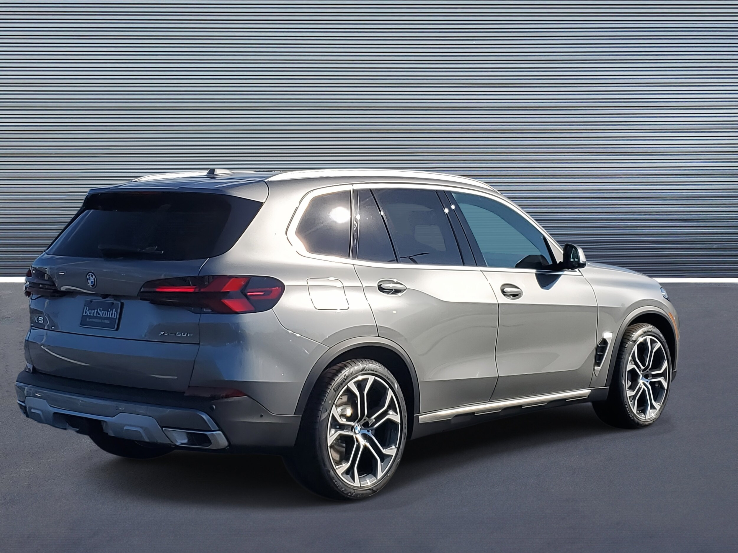 2026 Bmw X5 xDrive50e photo 3