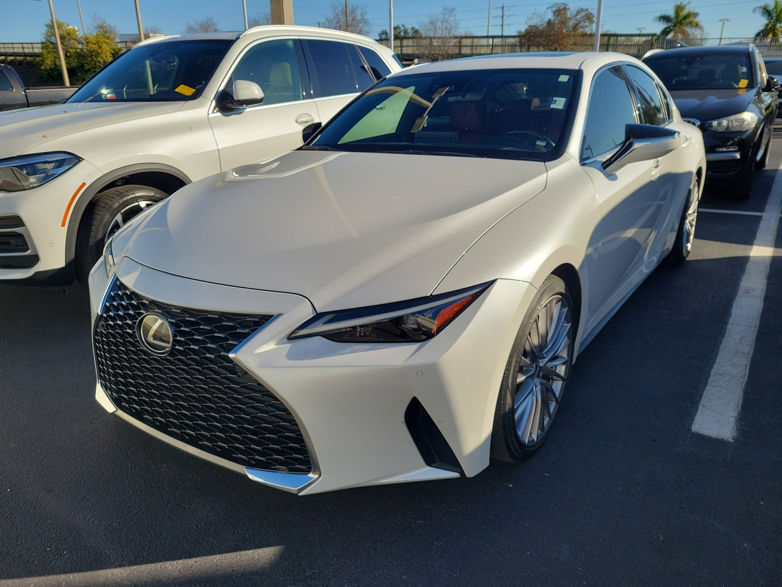 2022 Lexus IS 300's photo