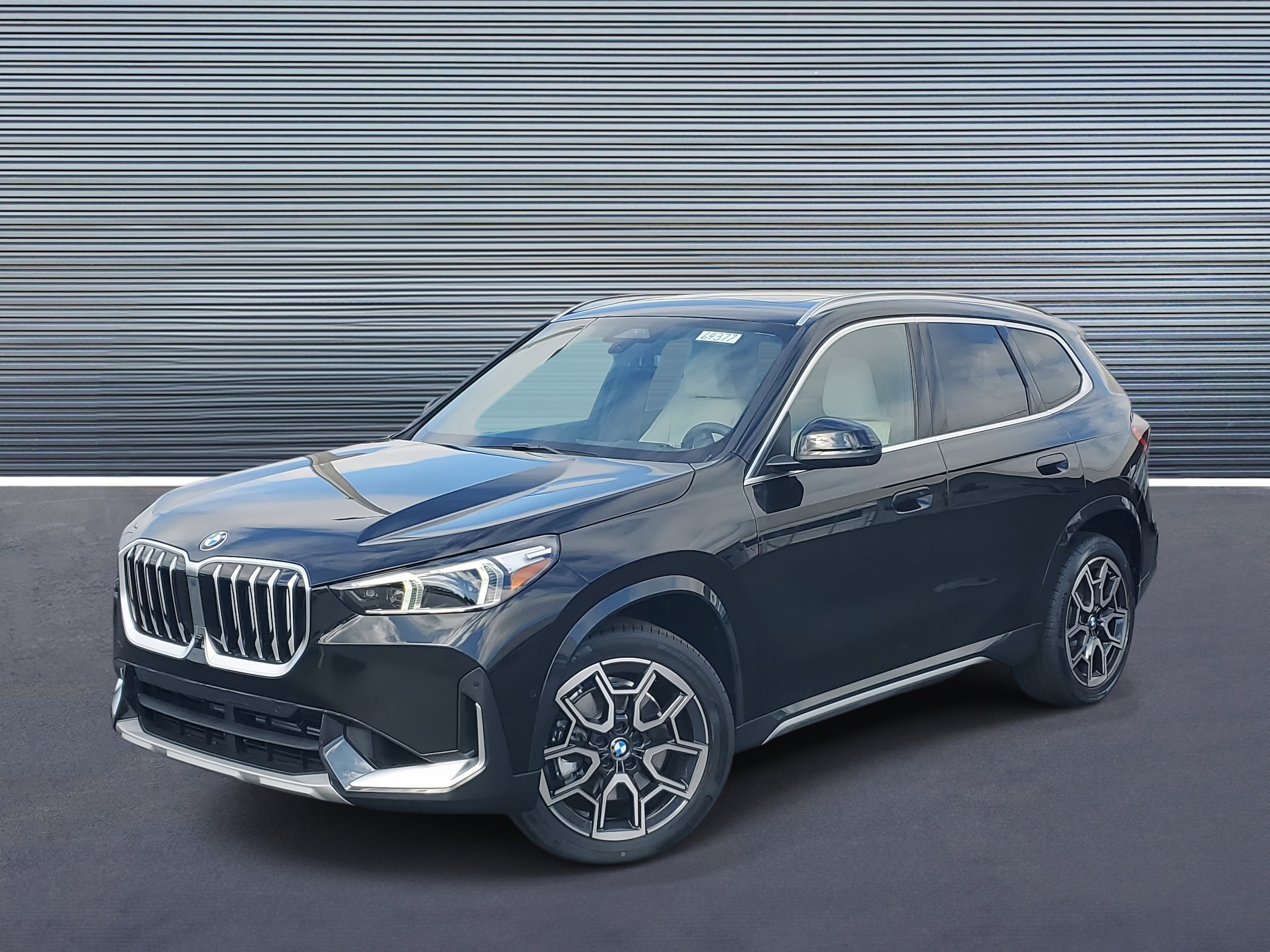 2026 BMW X1 28i's photo