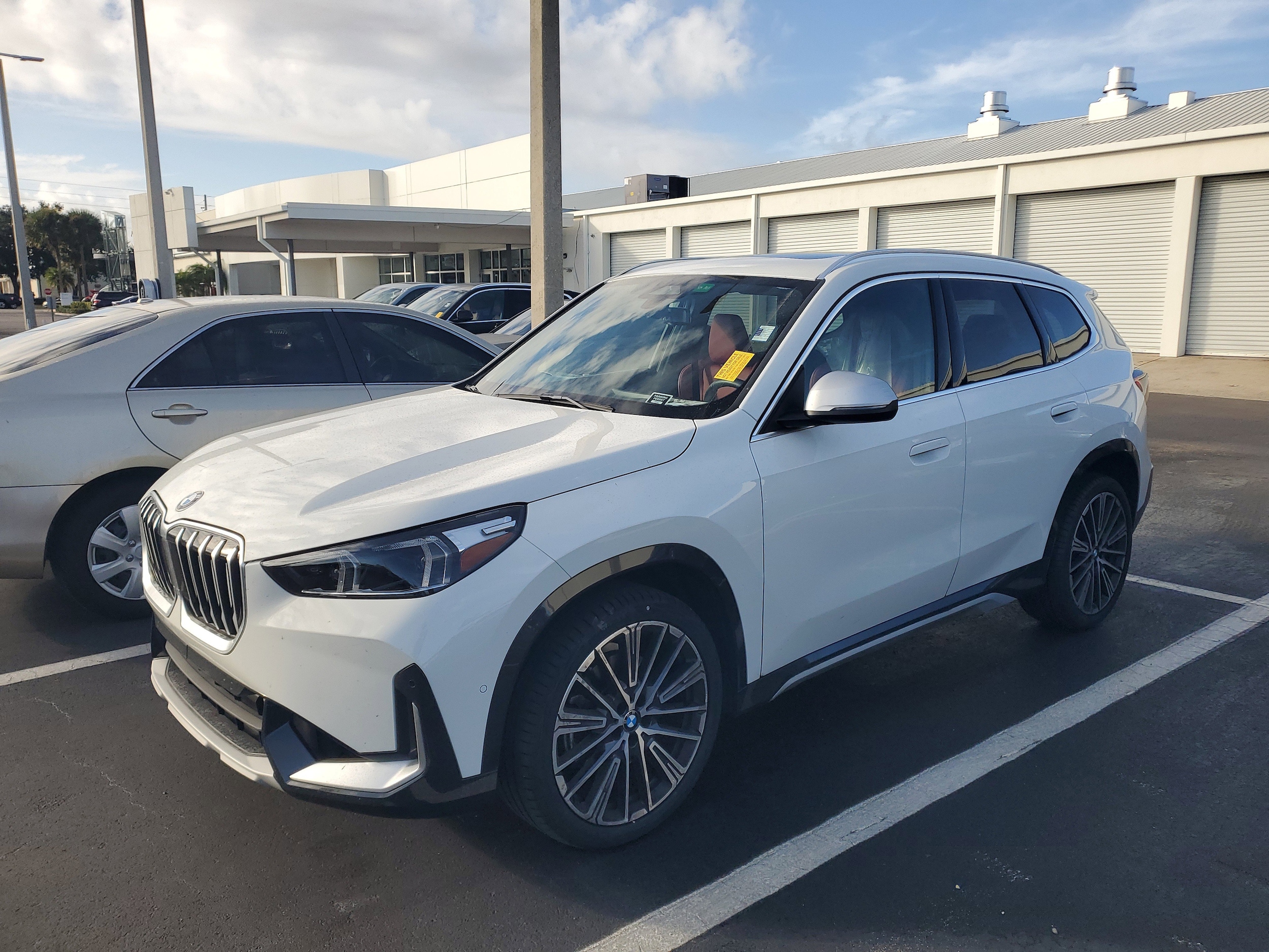 2024 BMW X1 28i's photo