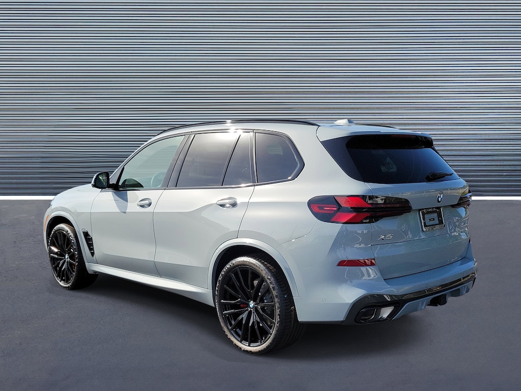 New 2026 BMW X5 sDrive40i SUV
