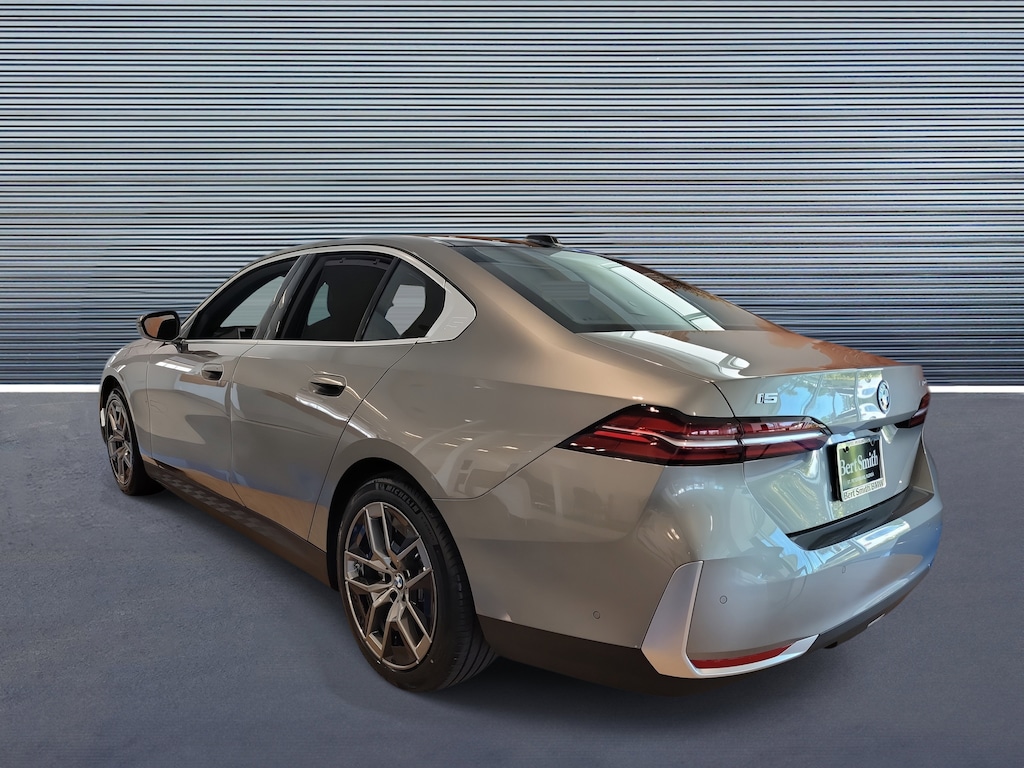 New 2026 BMW i5 eDrive40 Sedan