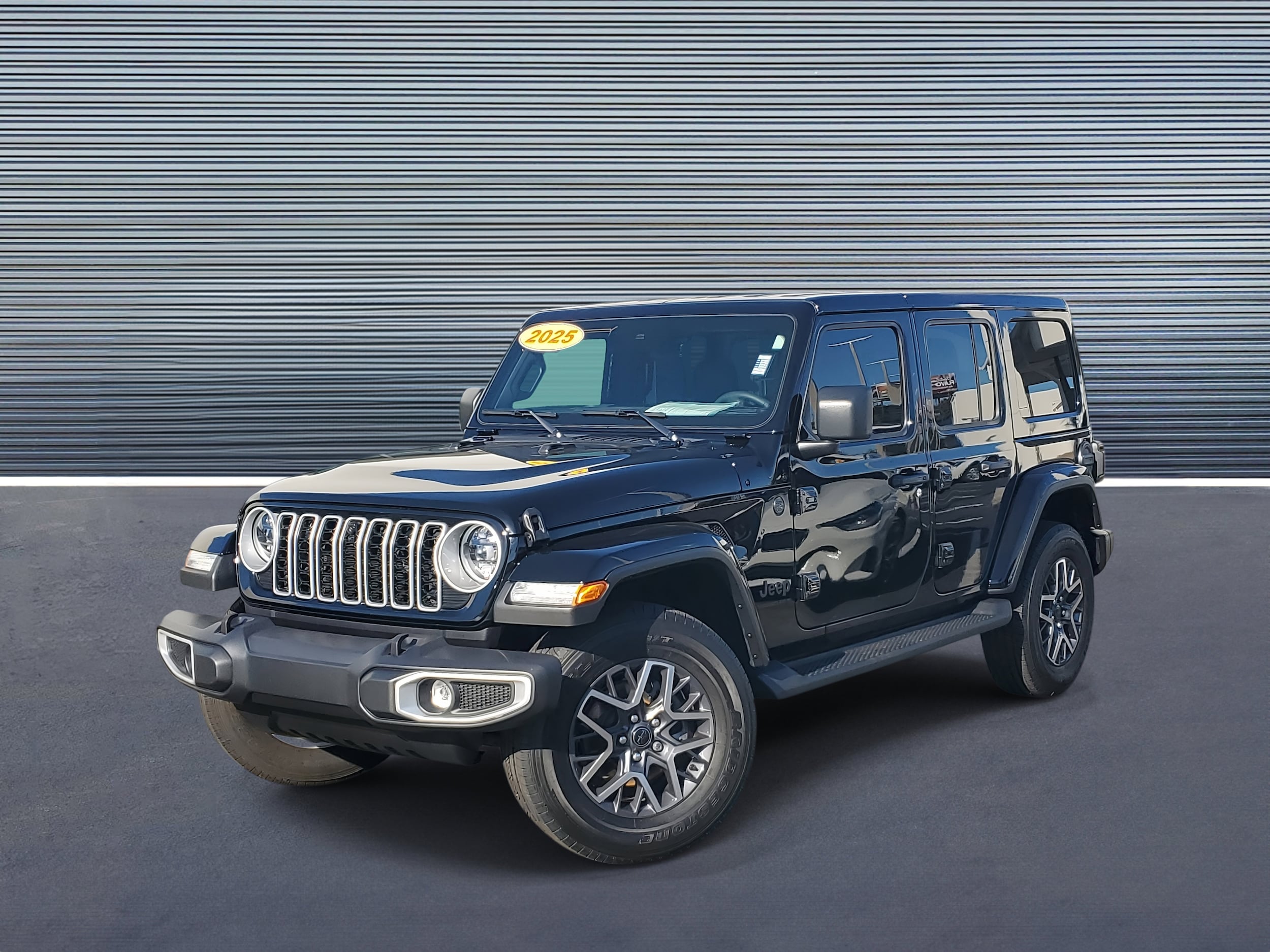 2025 Jeep Wrangler 4-Door Sahara's photo