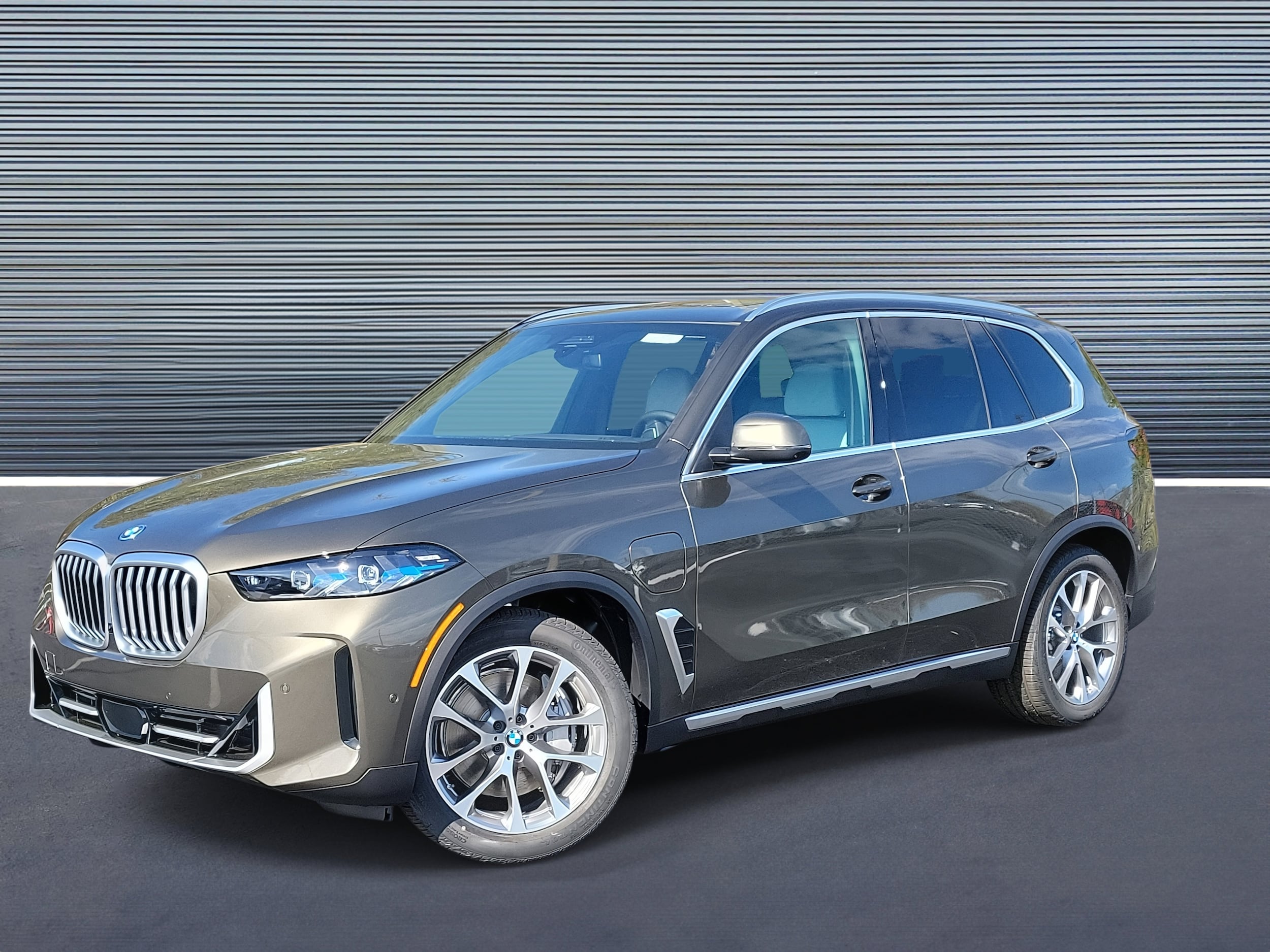 2026 BMW X5 PHEV SUV 