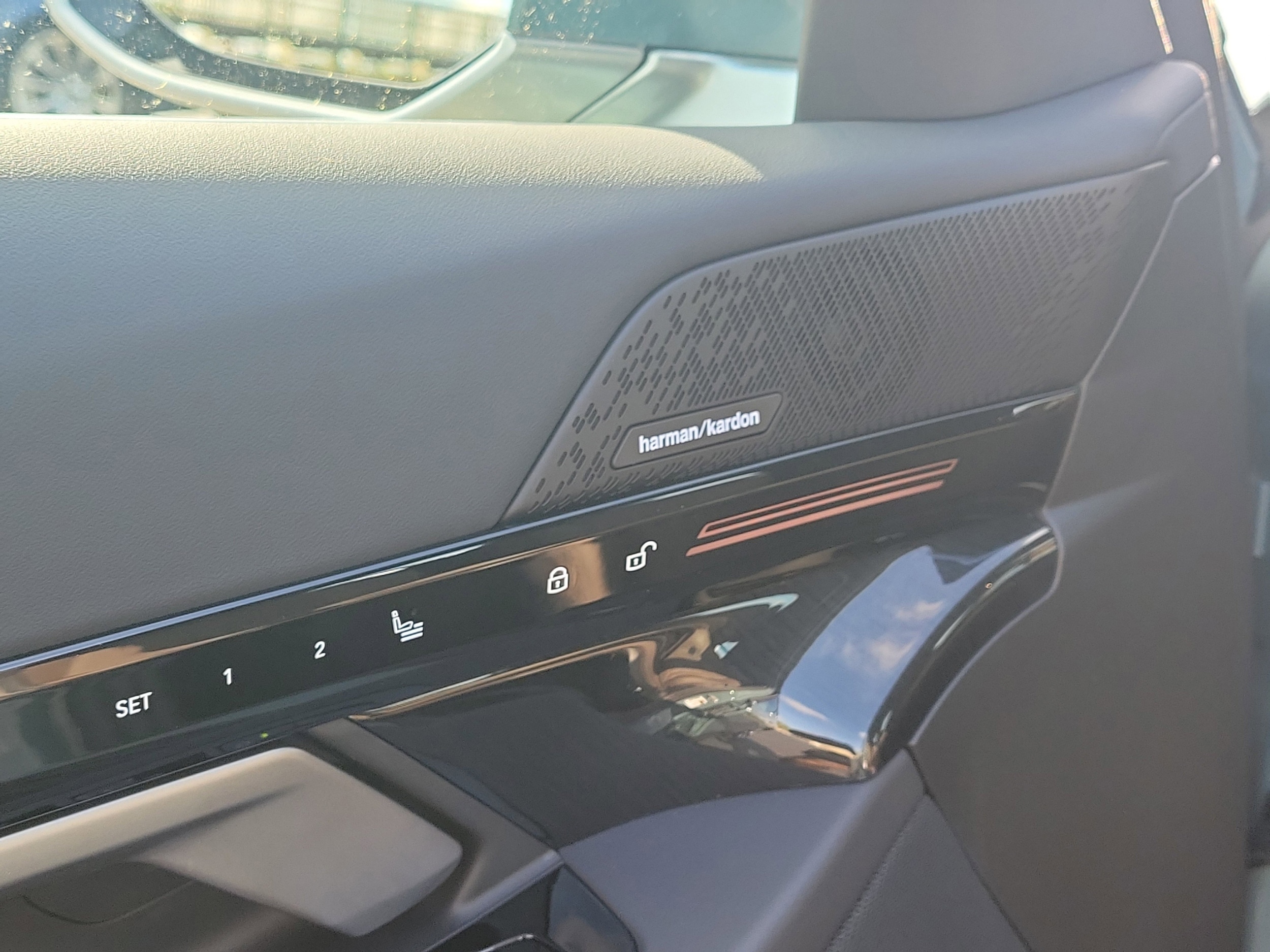 2026 BMW 5 Series 530i - Photo 18