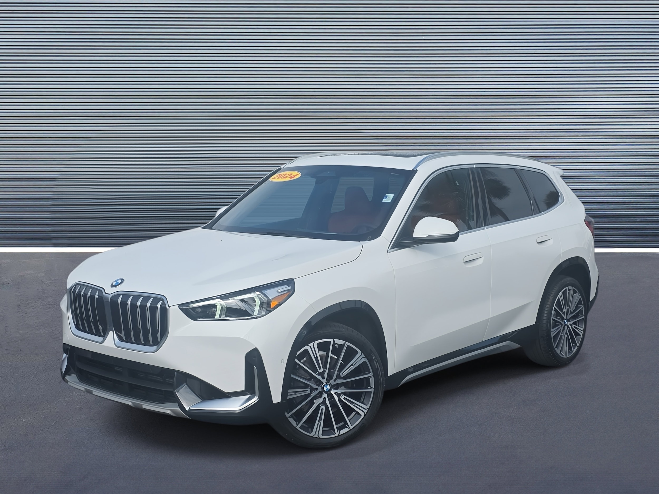2024 BMW X1 28i's photo