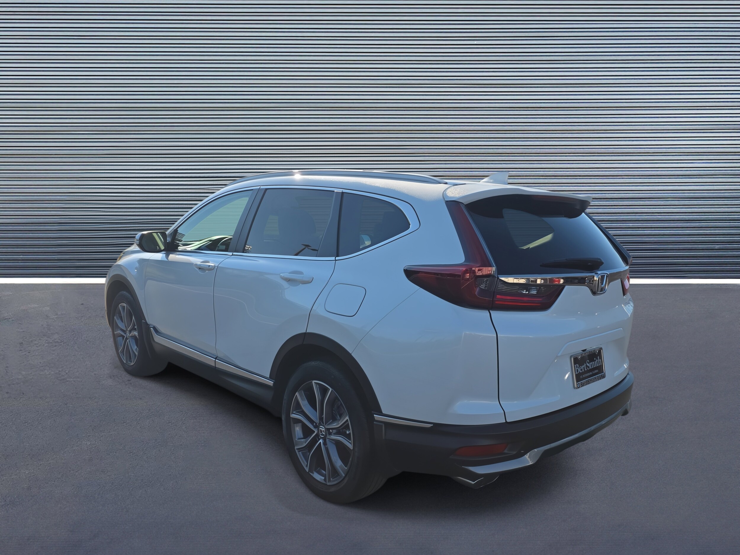 2022 Honda CR-V Touring photo 4