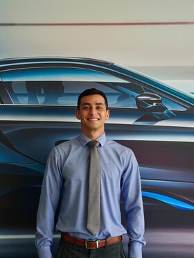 Staff member Leonardo Orellano from ID_8bf56dc4ad12