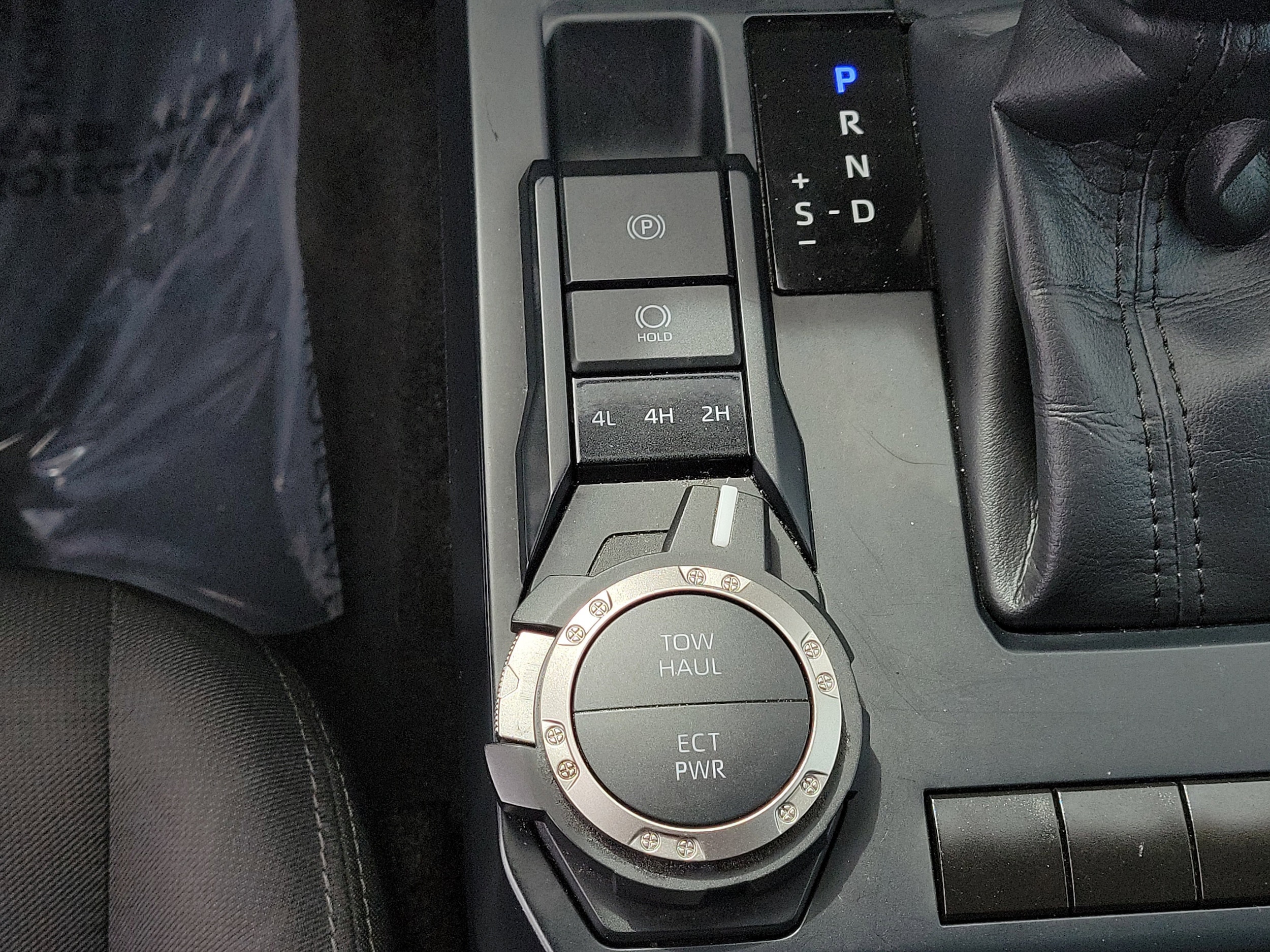 2024 Toyota Tacoma SR5 - Photo 25