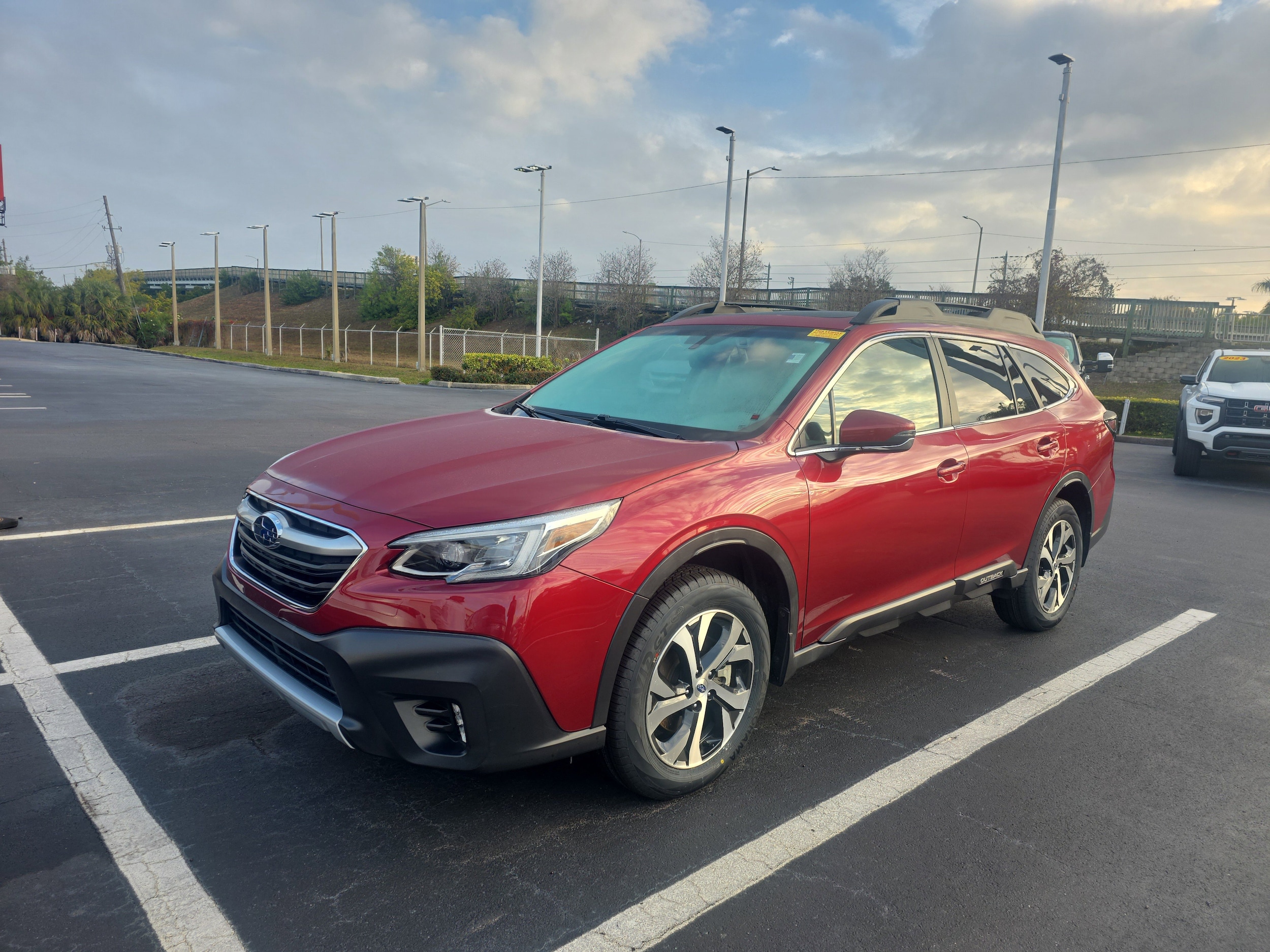 2021 Subaru Outback Limited's photo