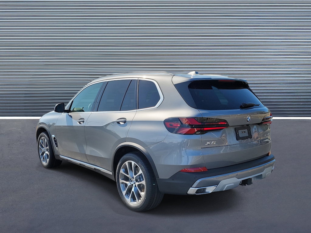 New 2026 BMW X5 sDrive40i SUV