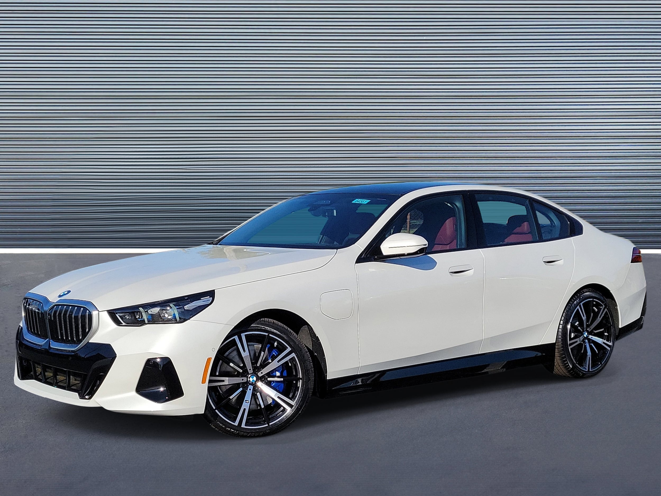 2026 BMW 5 Series 550e xDrive Sedan's photo