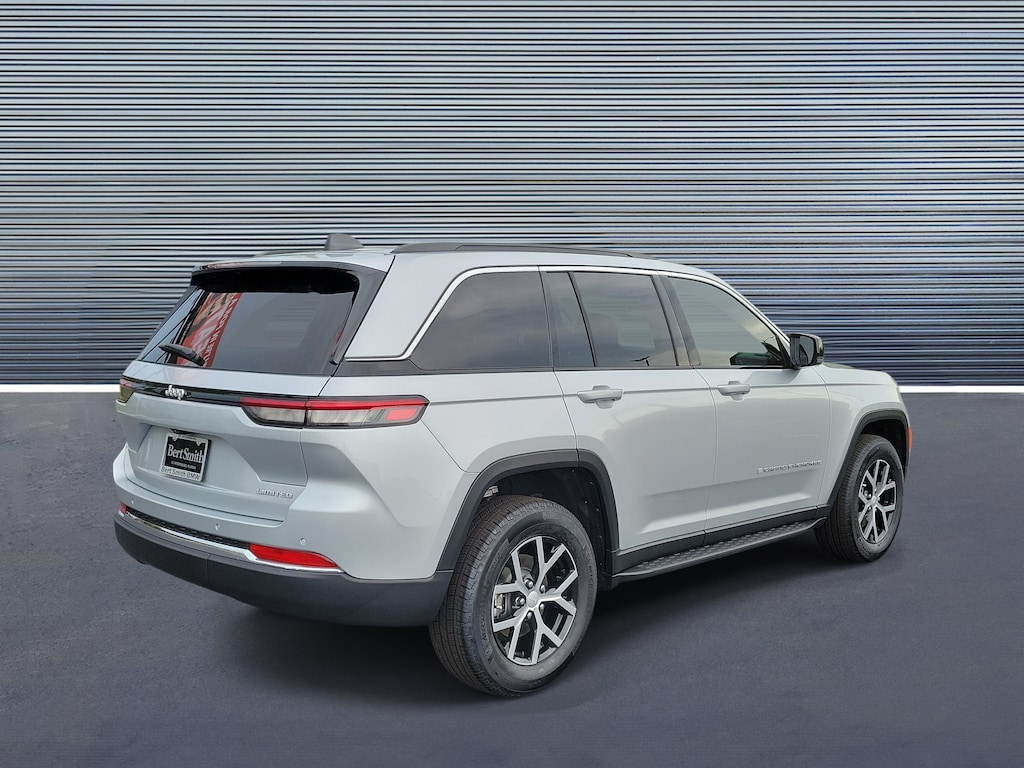 Used 2025 Jeep Grand Cherokee Limited Limited 4x2