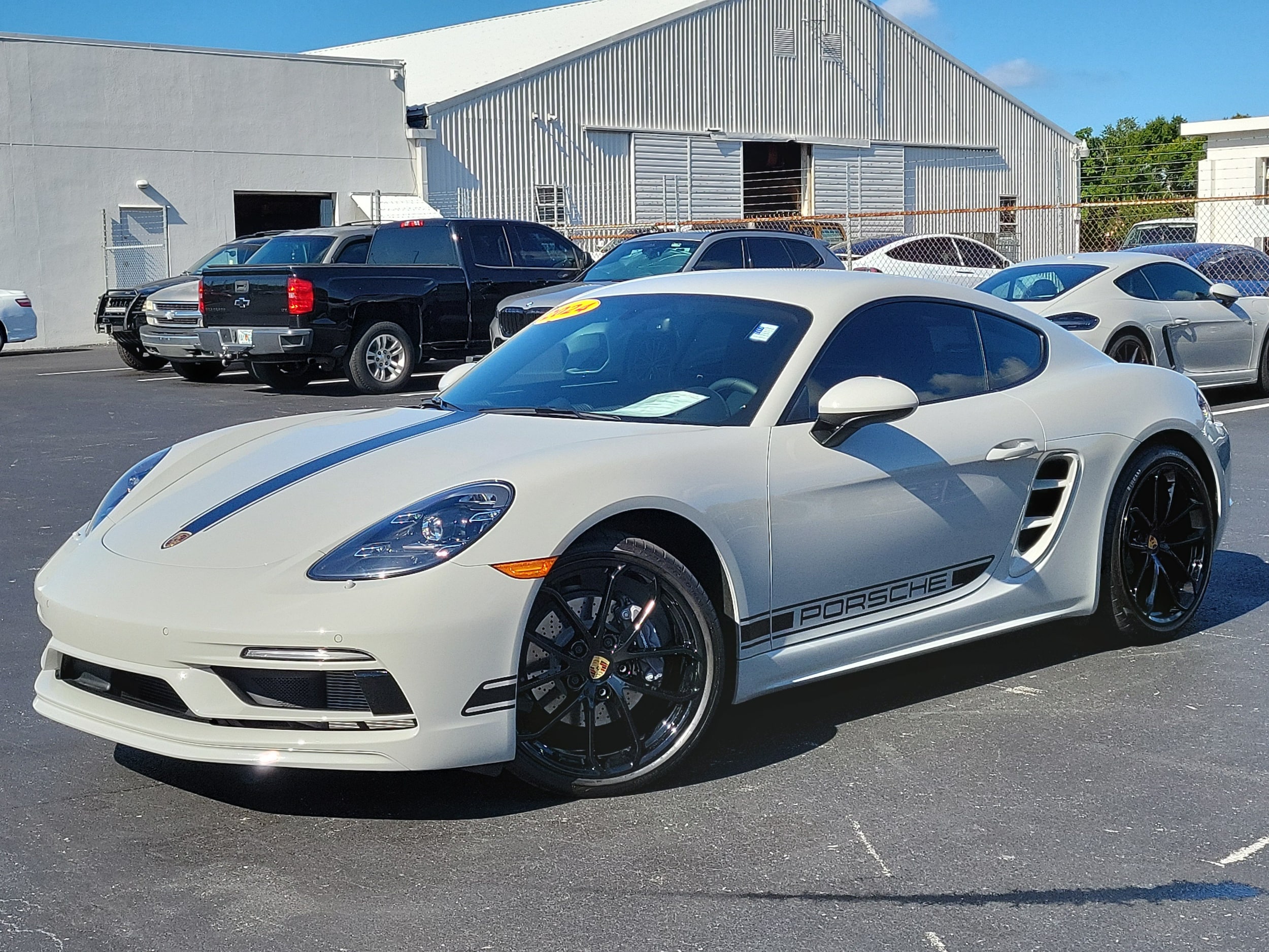 2024 Porsche 718 Cayman Style Edition's photo