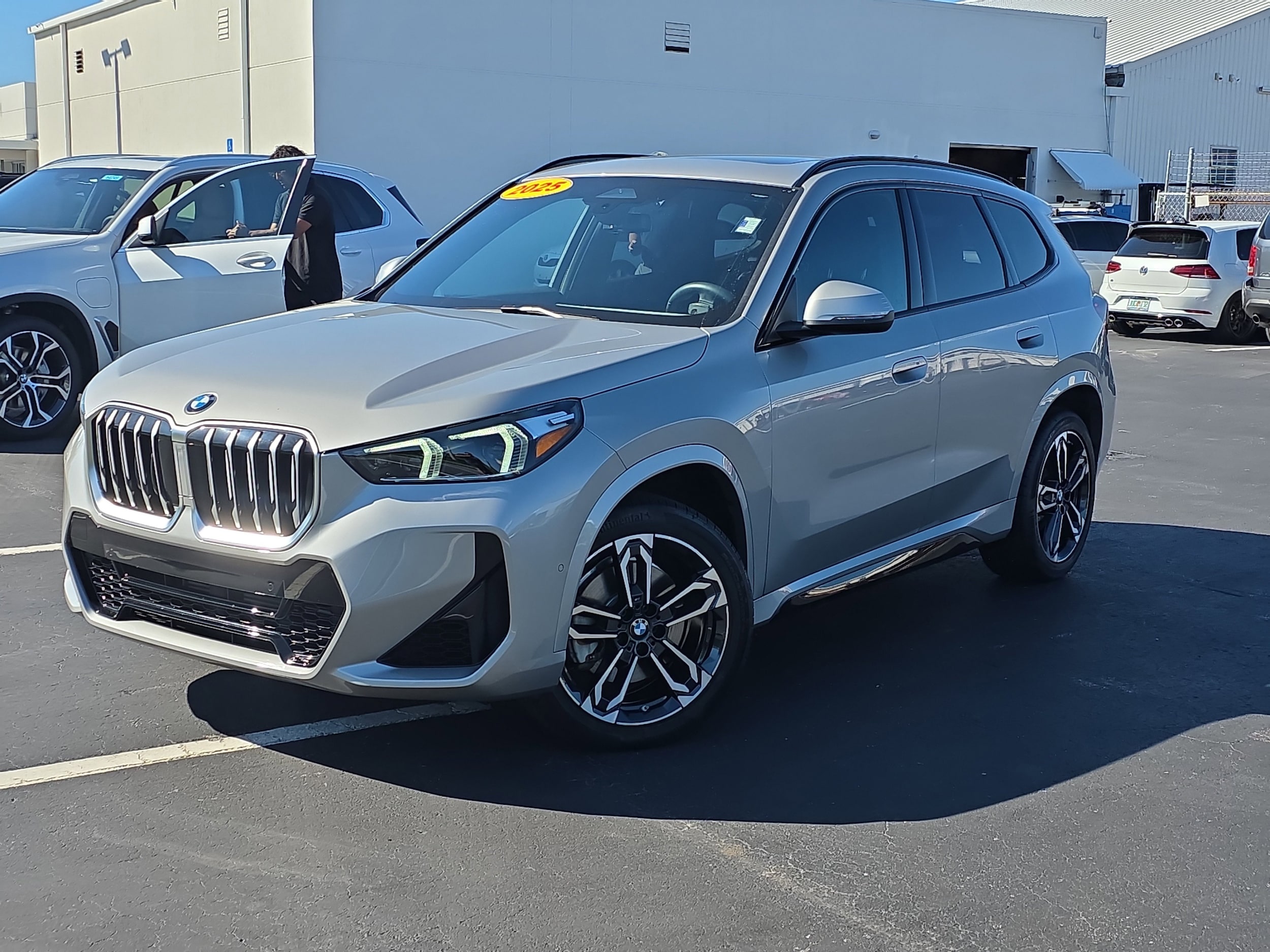 2025 BMW X1 28i