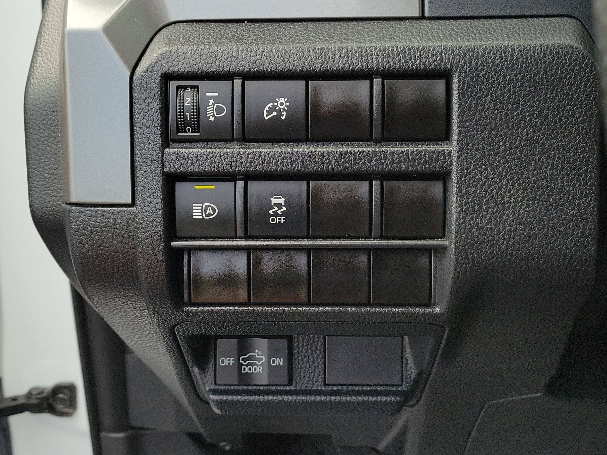 2024 Toyota Tacoma SR5 - Photo 30