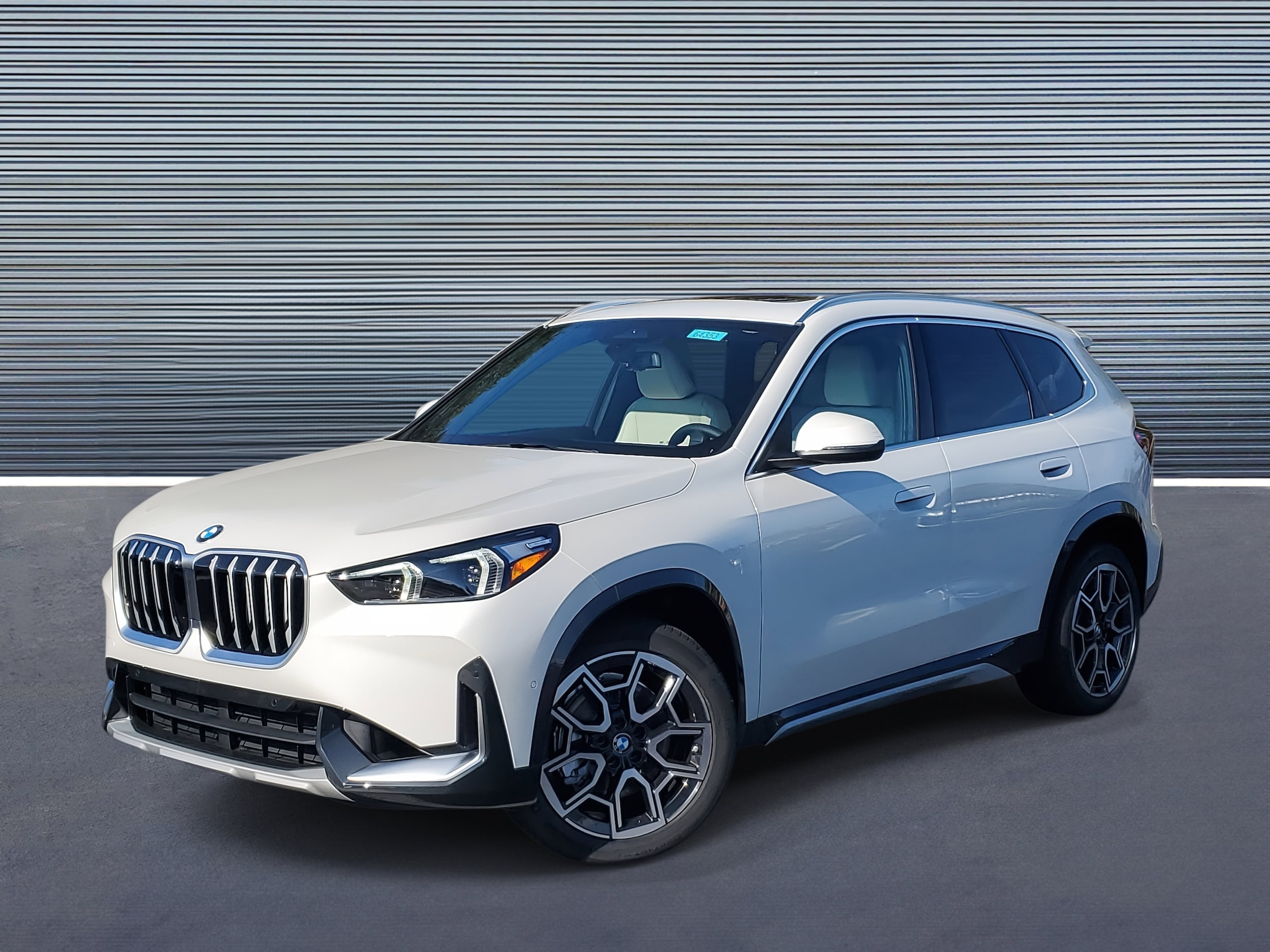 2026 BMW X1 28i's photo