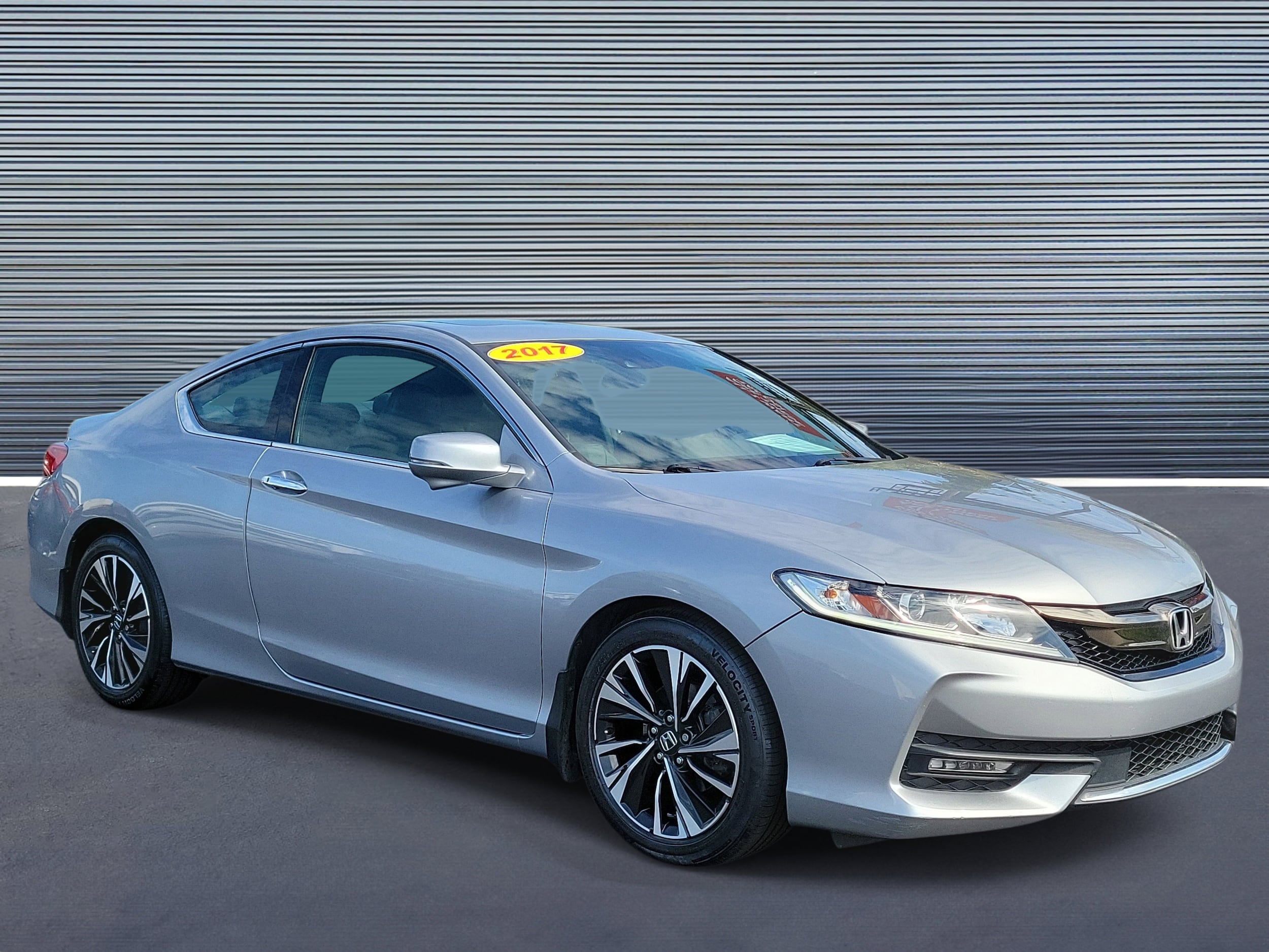 Used 2017 Honda Accord EX-L with VIN 1HGCT1B6XHA007329 for sale in St. Petersburg, FL