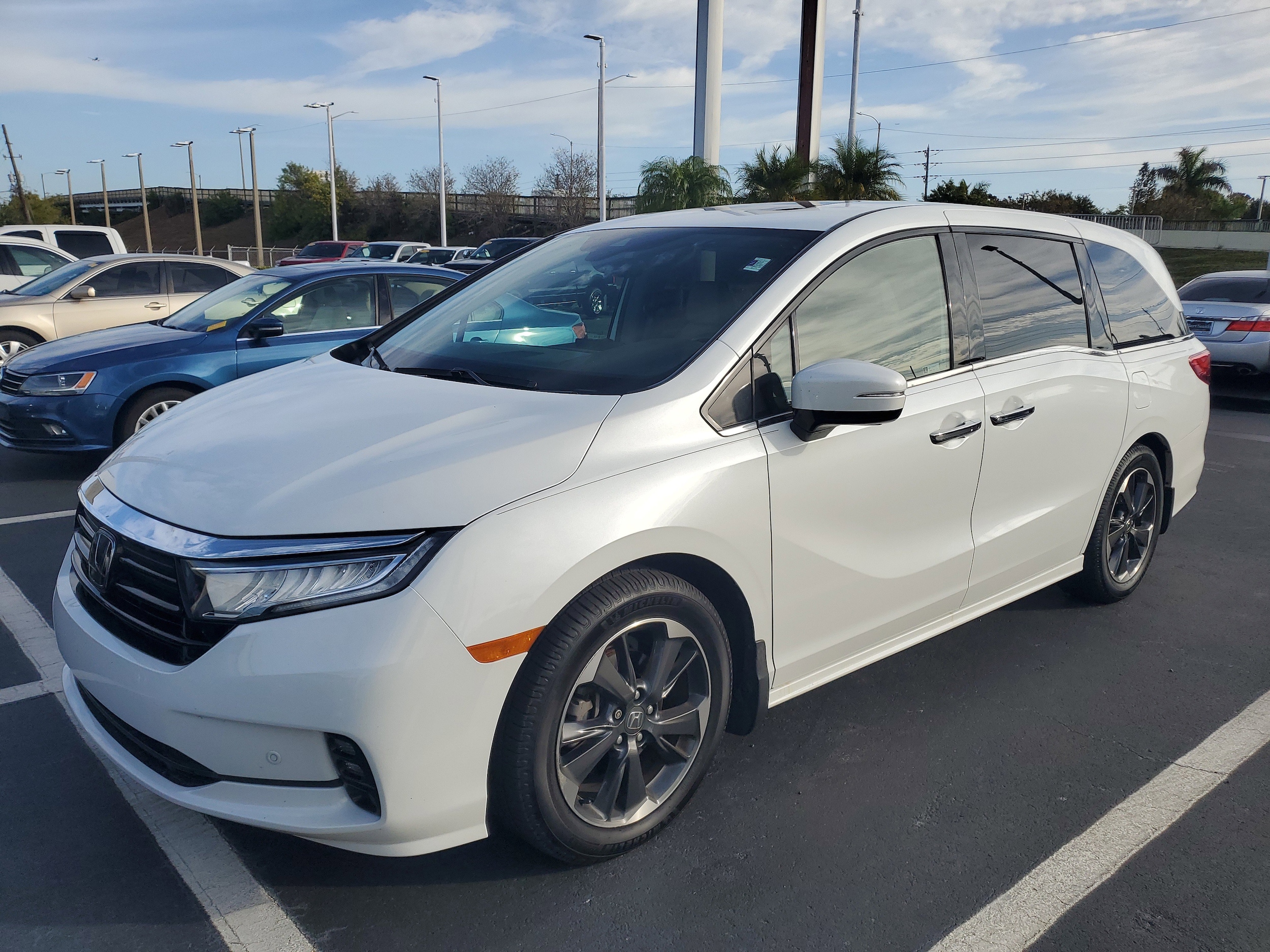 2022 Honda Odyssey Elite's photo