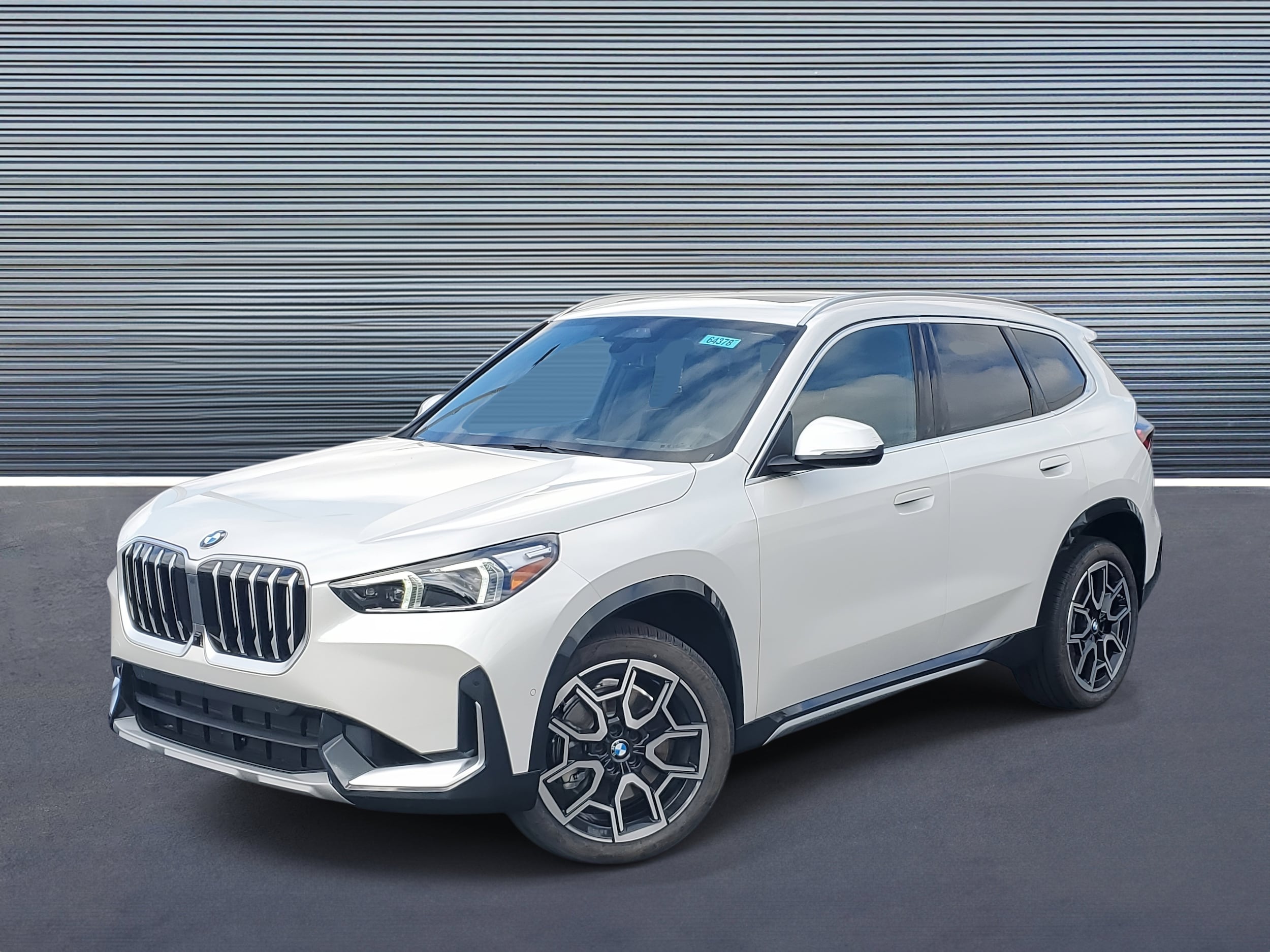2026 BMW X1 28i's photo