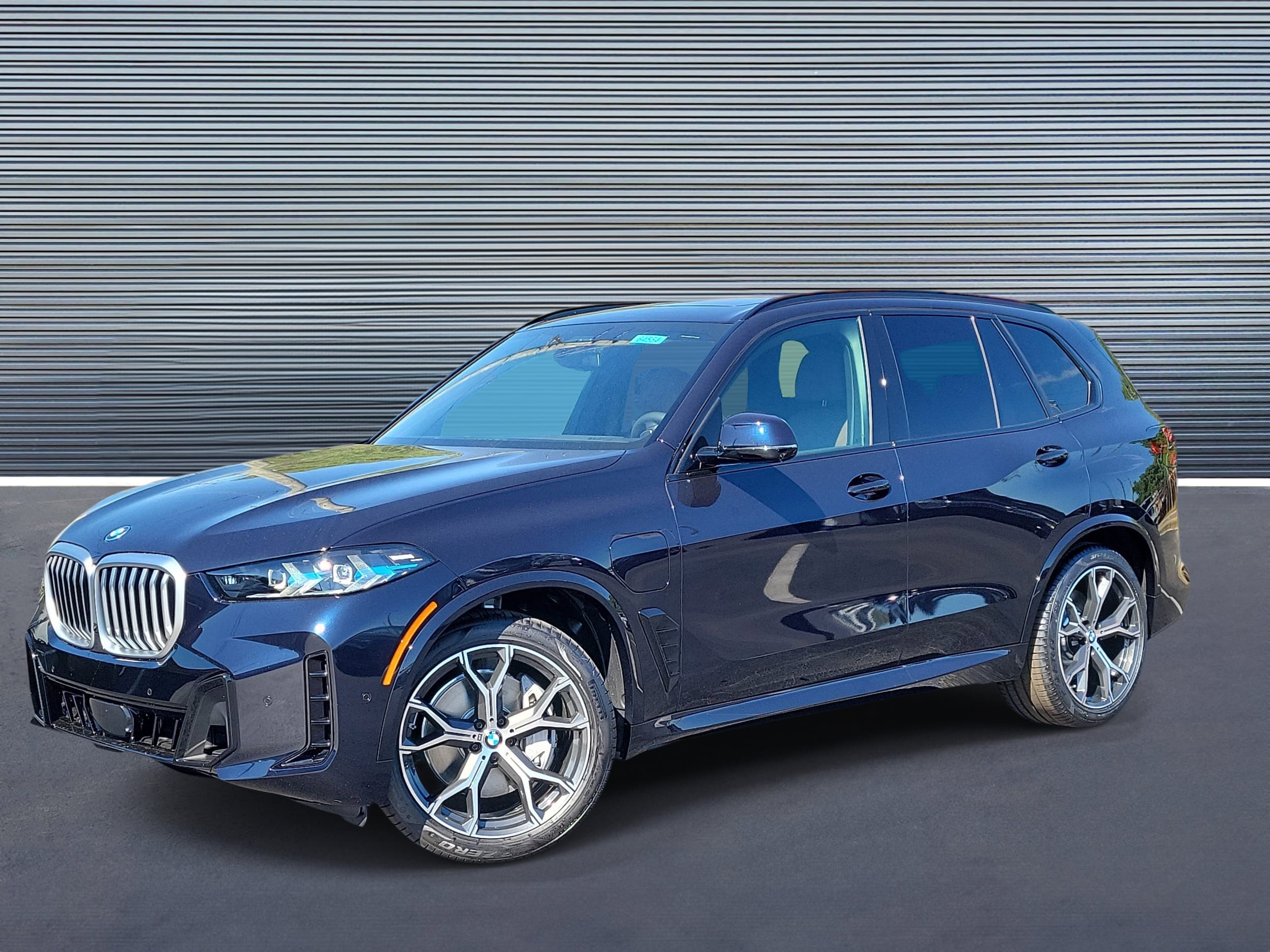 2026 BMW X5 xDrive50e's photo