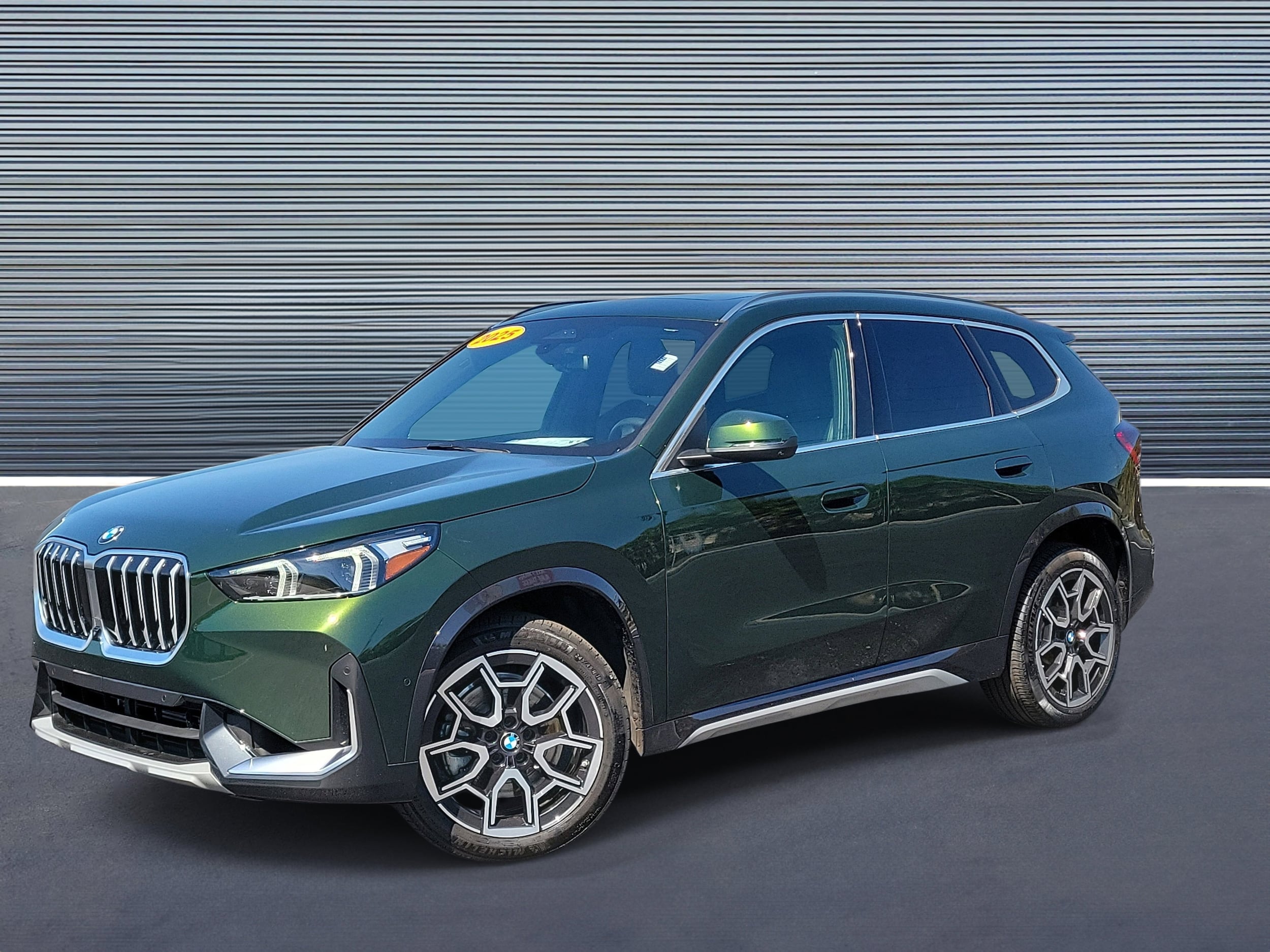 2025 BMW X1 xDrive28i's photo