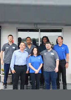 Staff member Collision Center Team from ID_c95aae809687