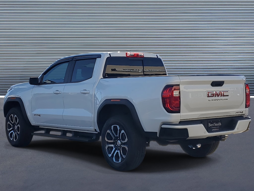 Used 2023 GMC Canyon 4WD AT4 4WD Crew Cab AT4