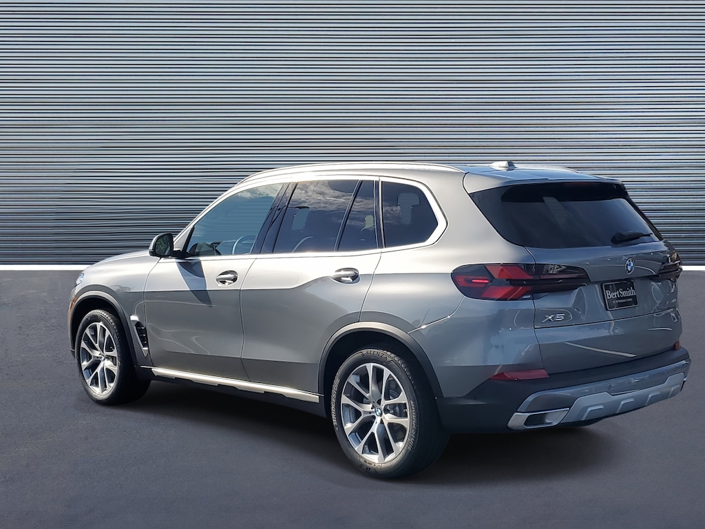 New 2026 BMW X5 xDrive40i xDrive40i Sports Activity Vehicle