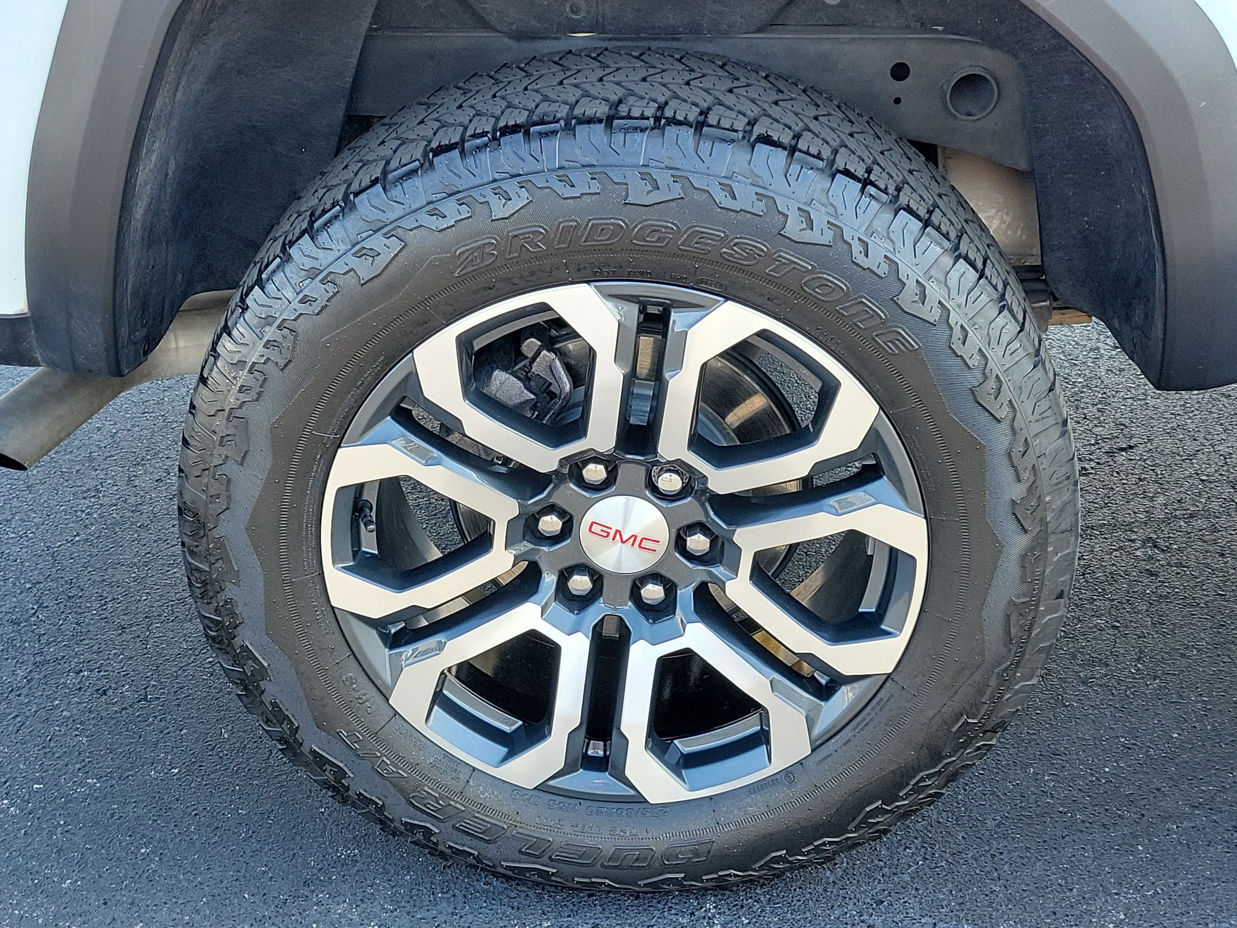 2024 GMC Canyon AT4 - Photo 7