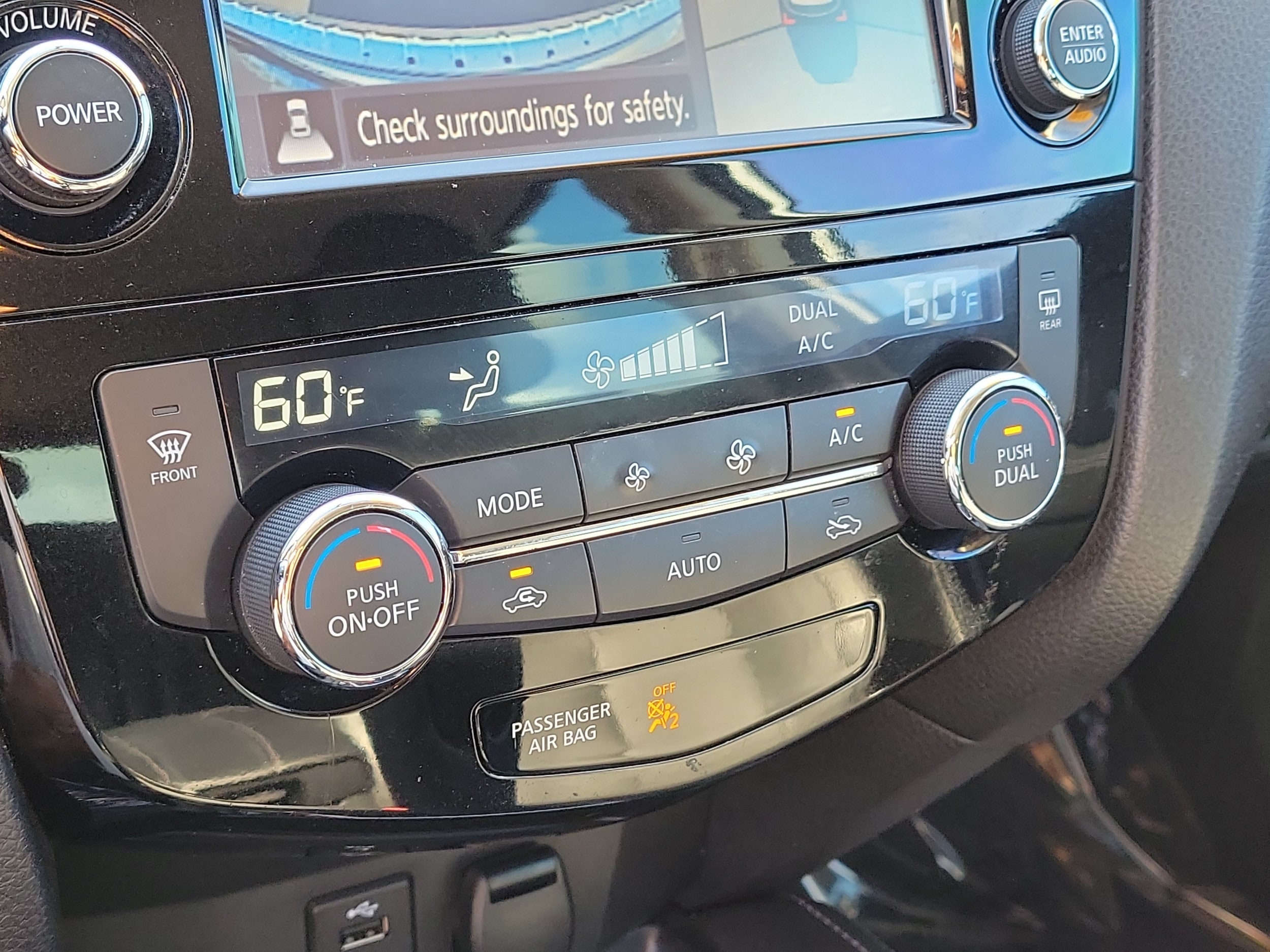 2017 Nissan Rogue Sport SL - Photo 25