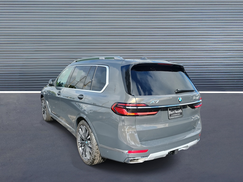 New 2026 BMW X7 xDrive40i xDrive40i Sports Activity Vehicle