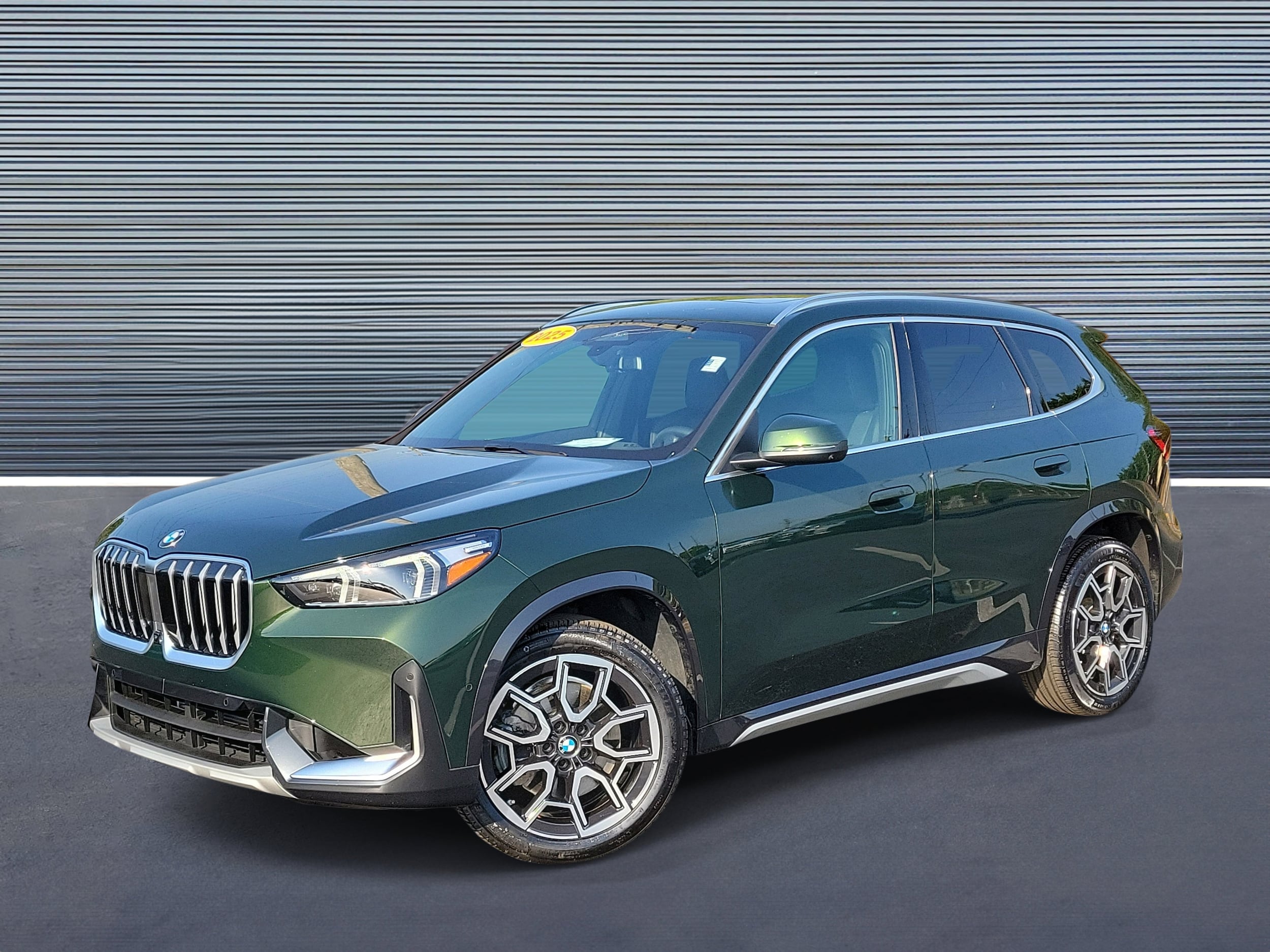 2025 BMW X1 28i